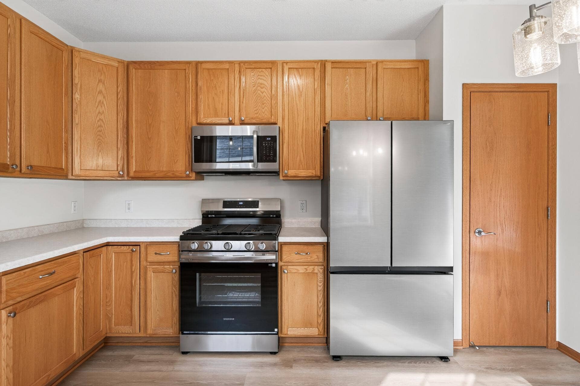 442 Meadowood Lane, Burnsville, MN 55337 48_442_Meadowood17 (1)_mls.jpg