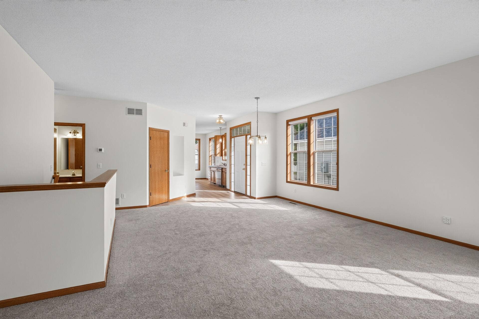 442 Meadowood Lane, Burnsville, MN 55337 41_442_Meadowood10 (1)_mls.jpg