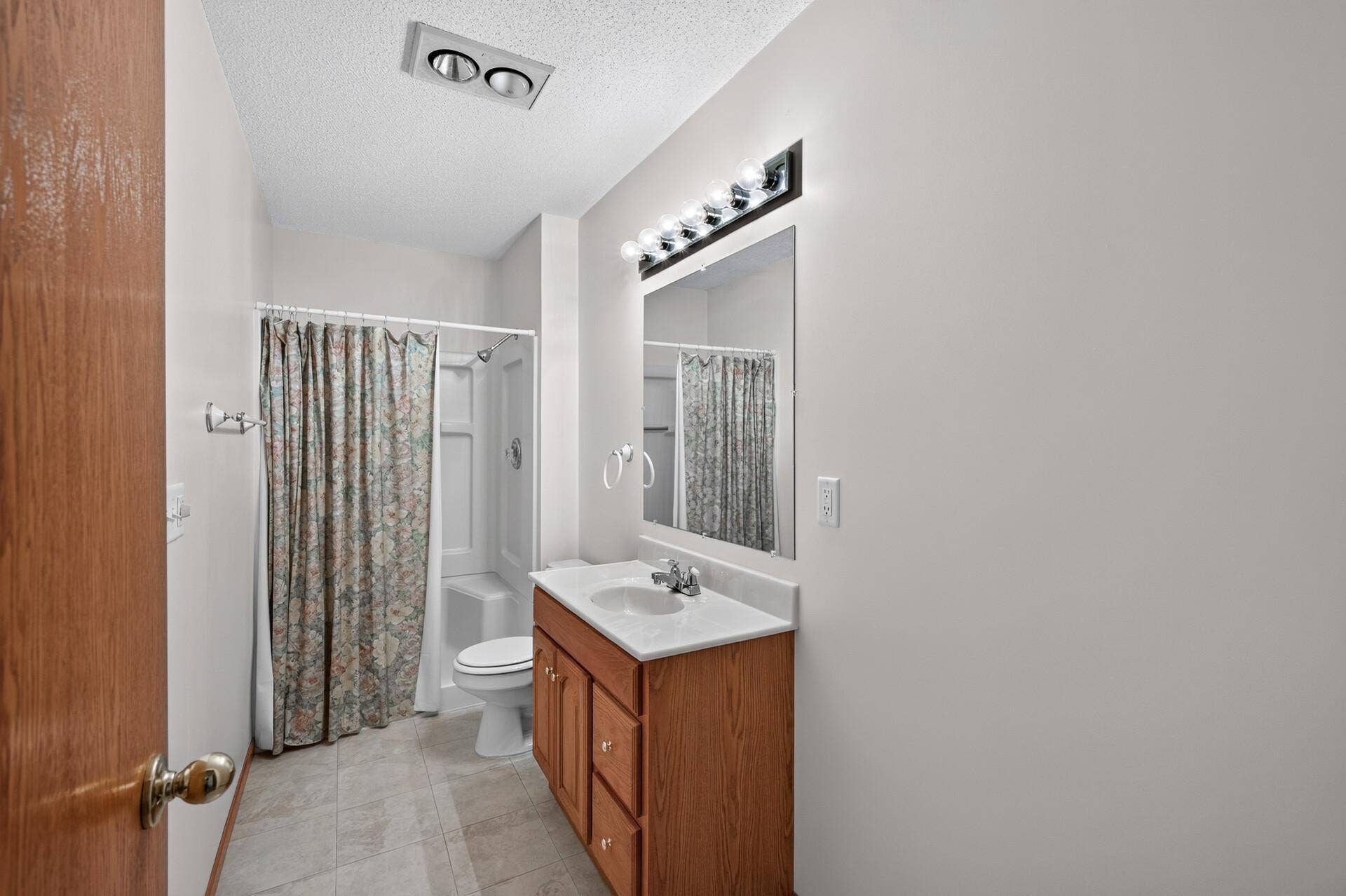 442 Meadowood Lane, Burnsville, MN 55337 57_442_Meadowood26 (1)_mls.jpg