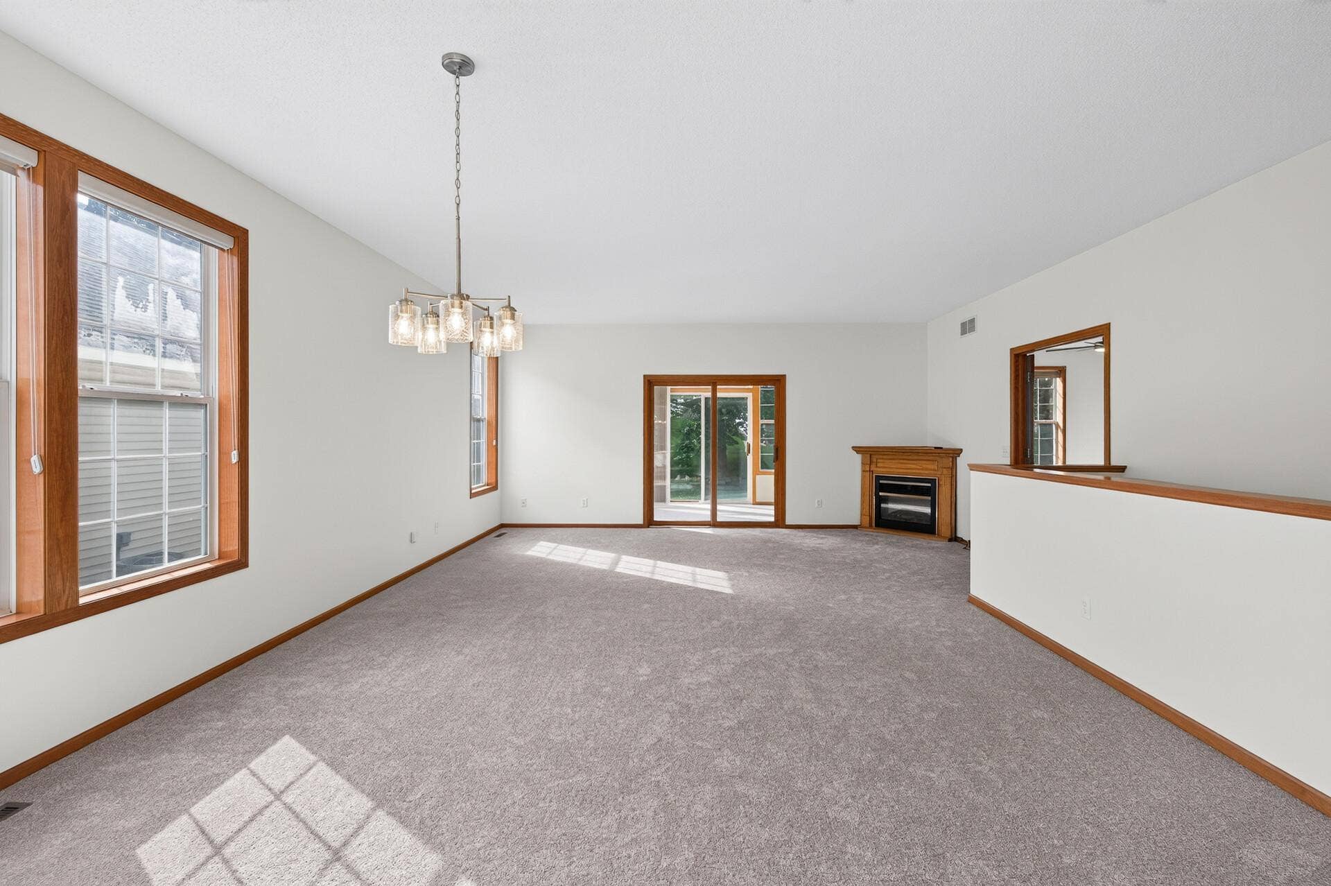 442 Meadowood Lane, Burnsville, MN 55337 36_442_Meadowood5 (1)_mls.jpg