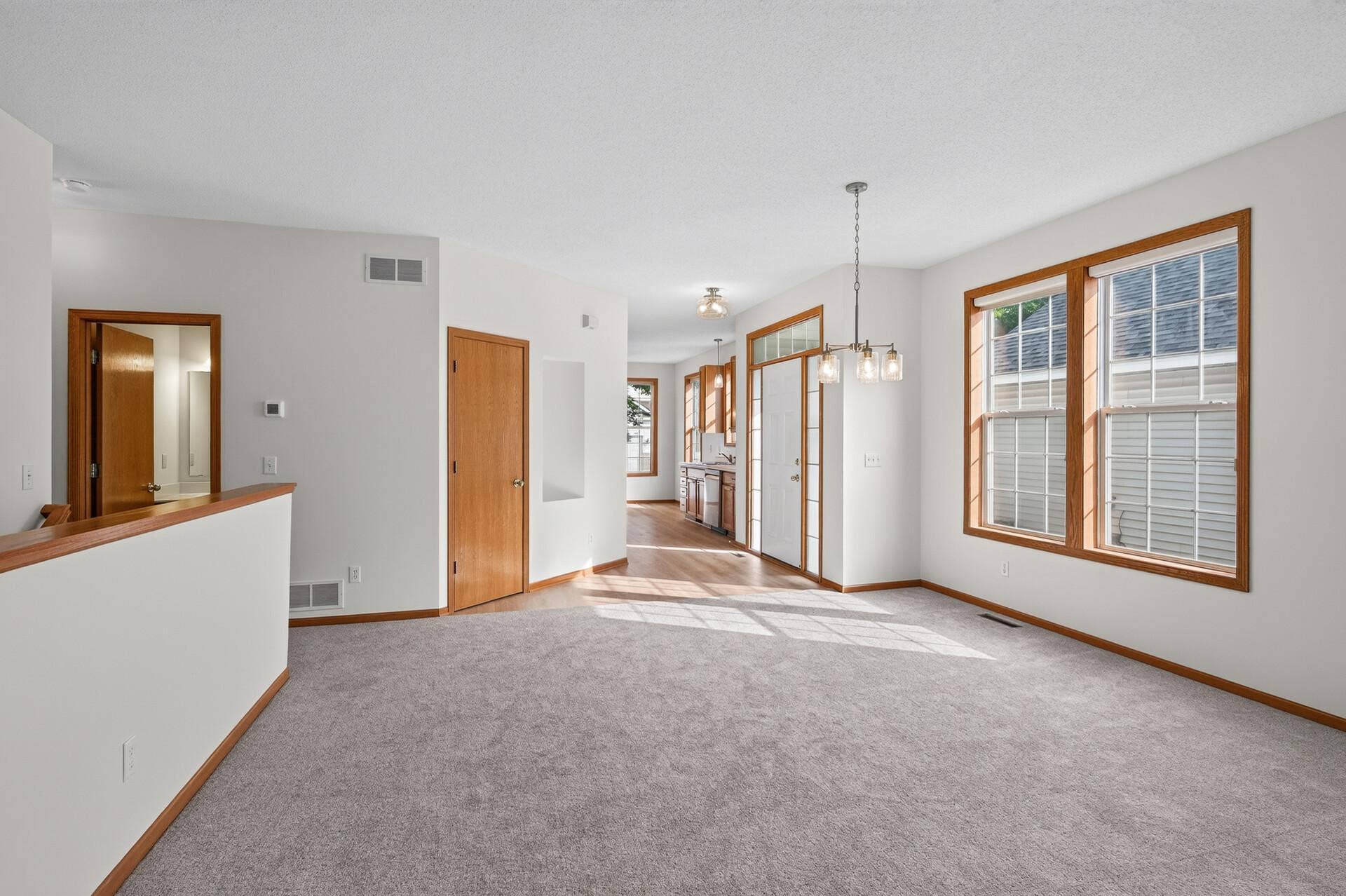 442 Meadowood Lane, Burnsville, MN 55337 42_442_Meadowood11 (1)_mls.jpg