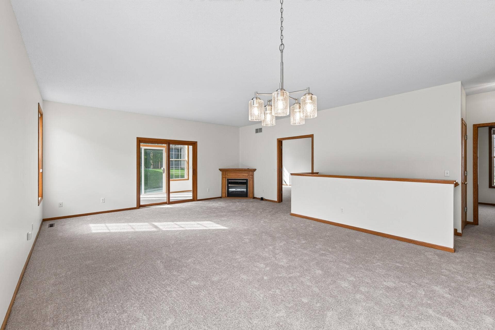 442 Meadowood Lane, Burnsville, MN 55337 37_442_Meadowood6 (1)_mls.jpg