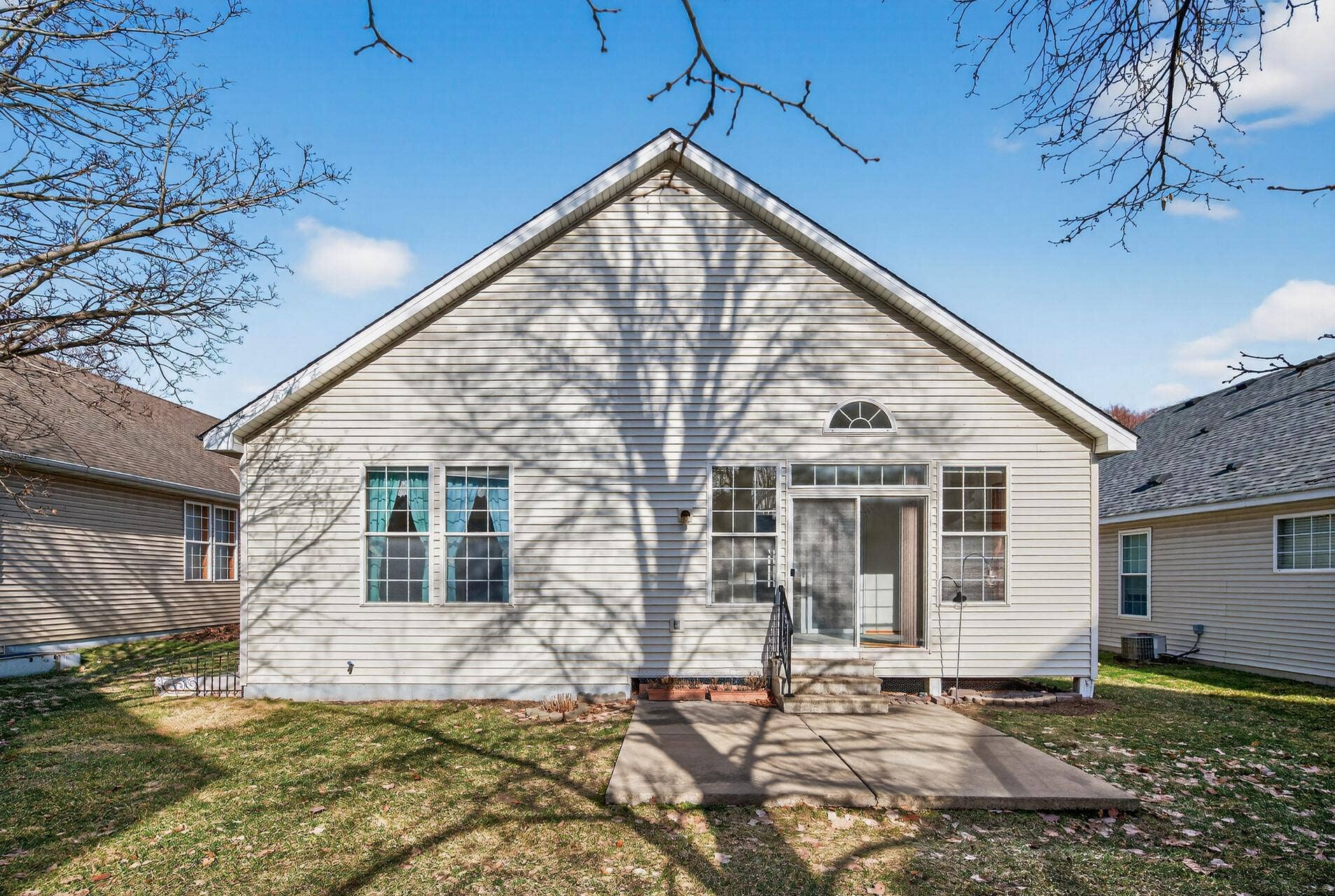442 Meadowood Lane, Burnsville, MN 55337 29_442_Meadowood29_mls.jpg