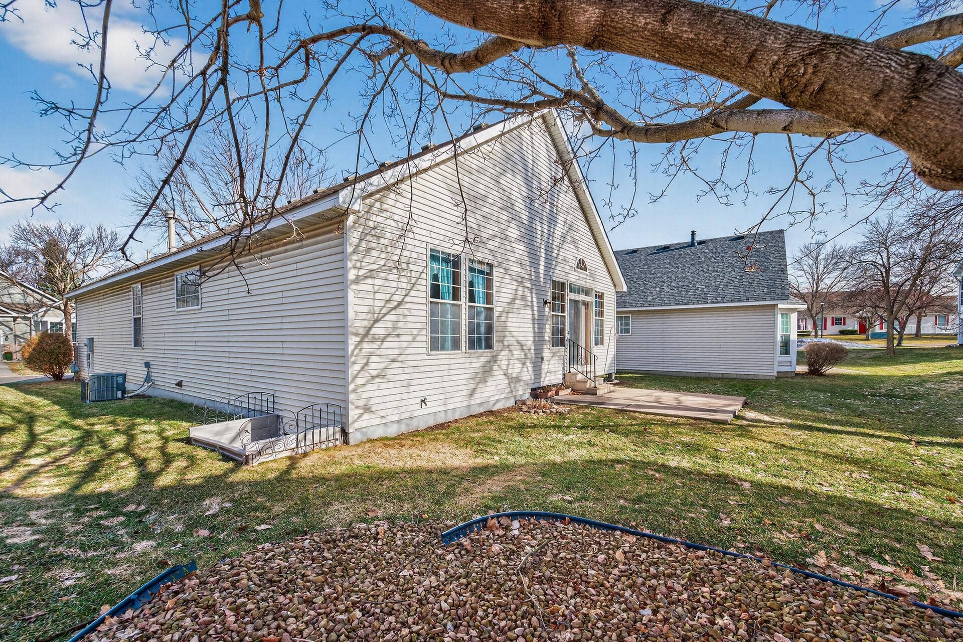 442 Meadowood Lane, Burnsville, MN 55337 30_442_Meadowood30_mls.jpg
