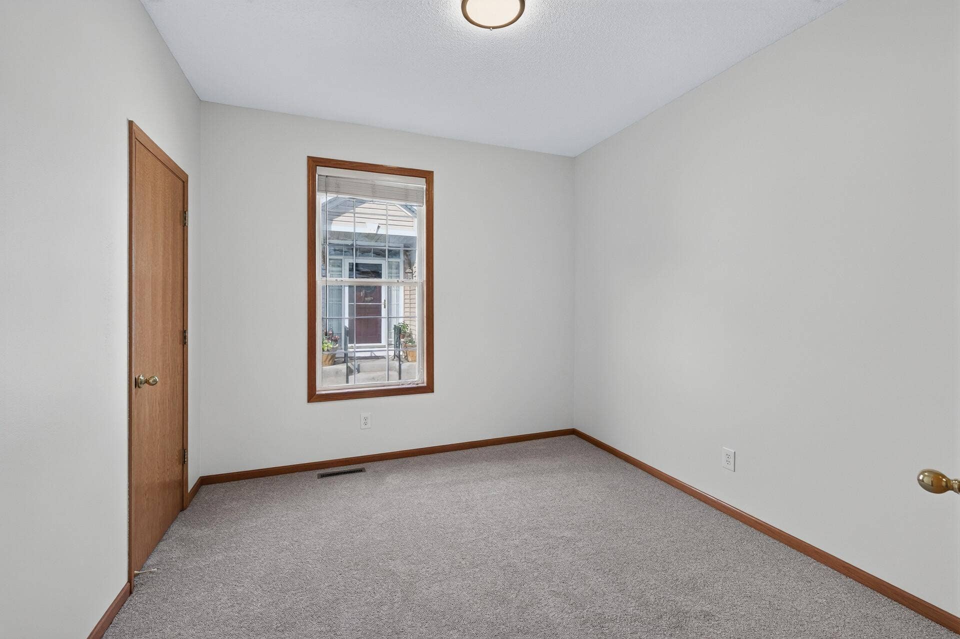 442 Meadowood Lane, Burnsville, MN 55337 54_442_Meadowood23 (1)_mls.jpg
