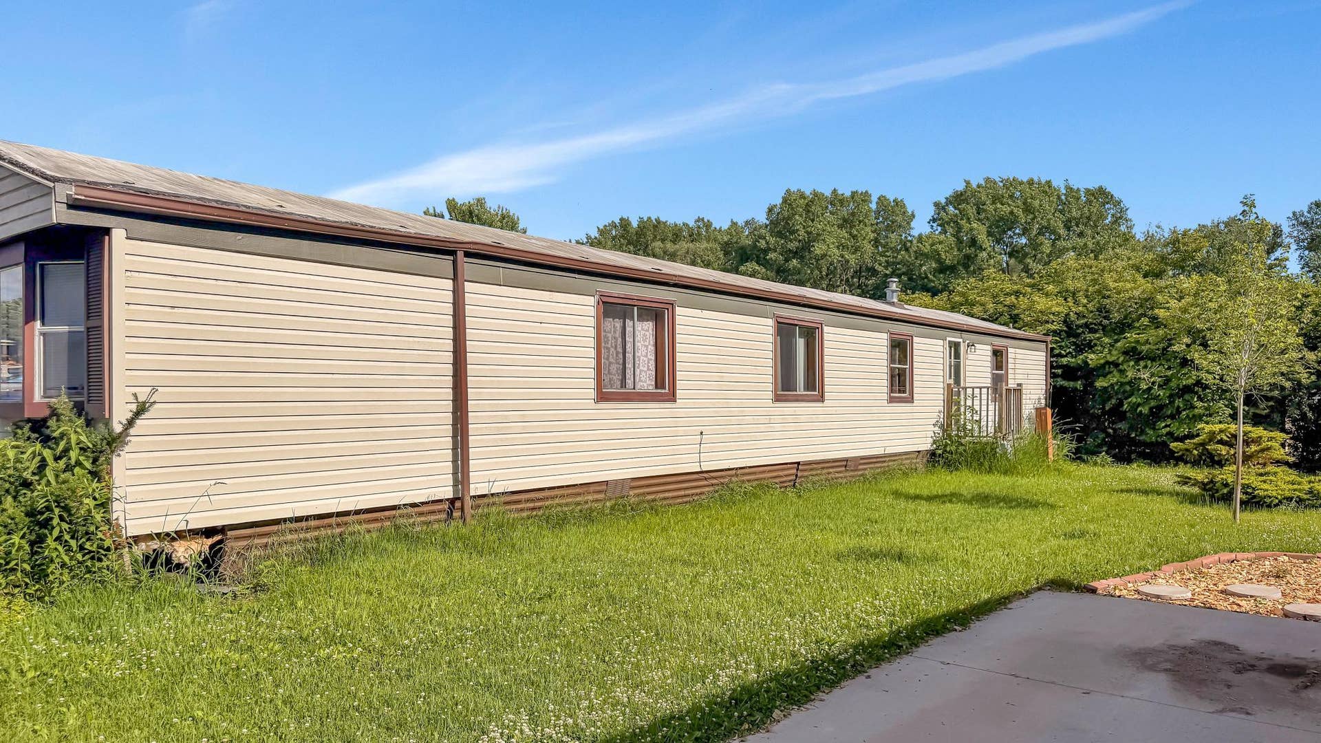 2626 Oak Hill Court E, Maplewood, MN 55119 IMG_0876.jpg