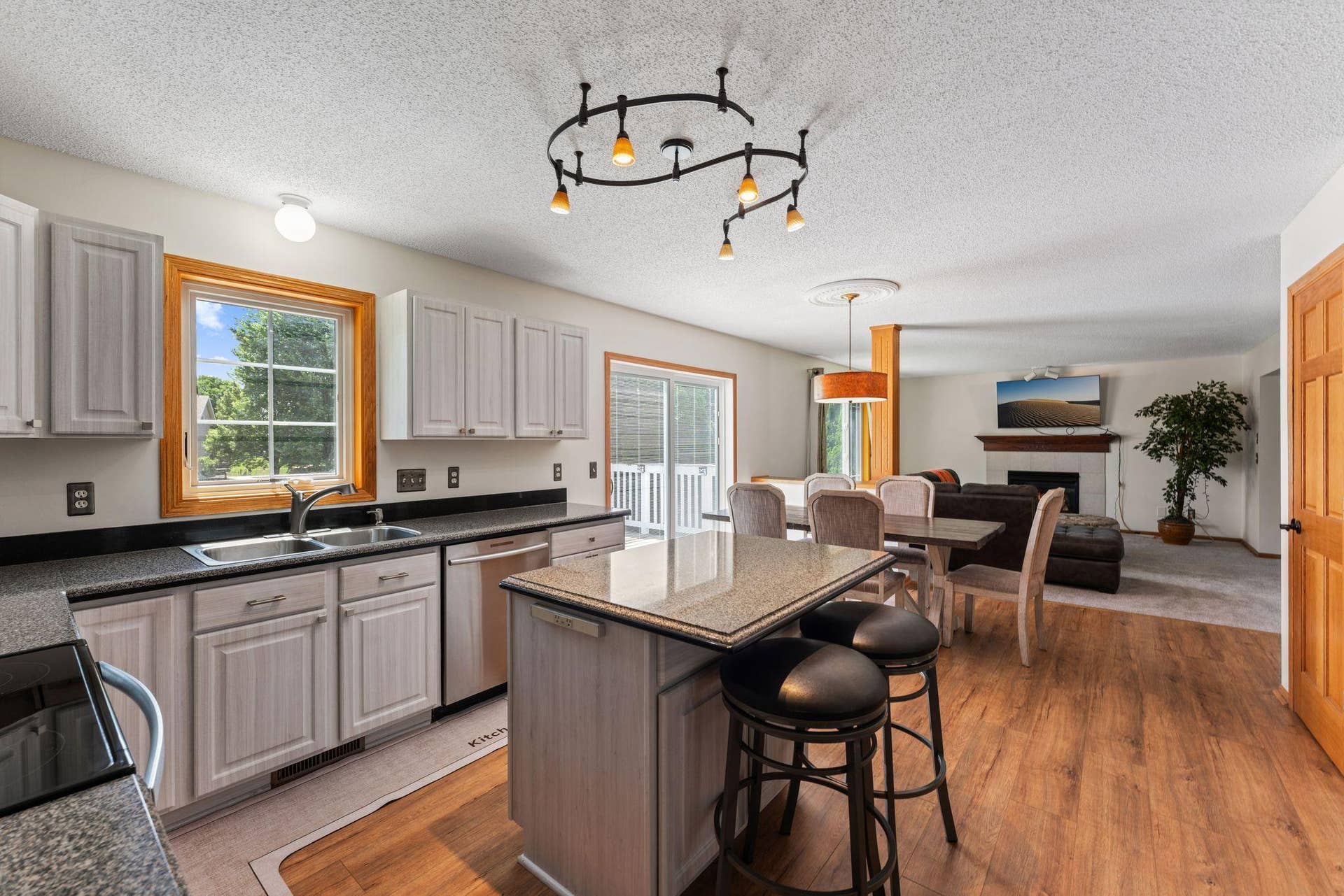 3309 Carnation Avenue N, Brooklyn Park, MN 55443 17_31.jpg