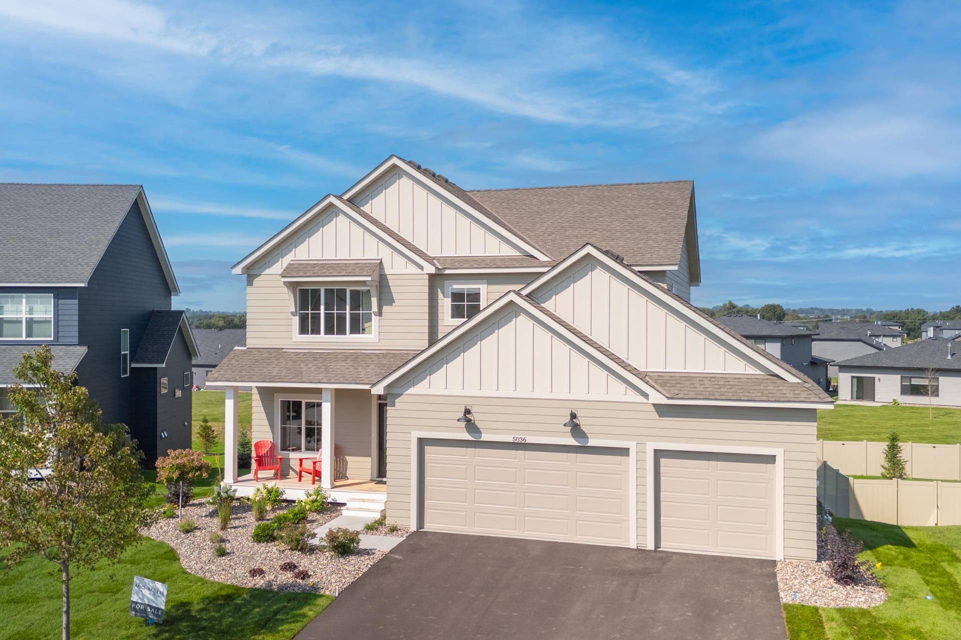 5036 Airlake Draw, Woodbury, MN 55129 generous three Car Garage