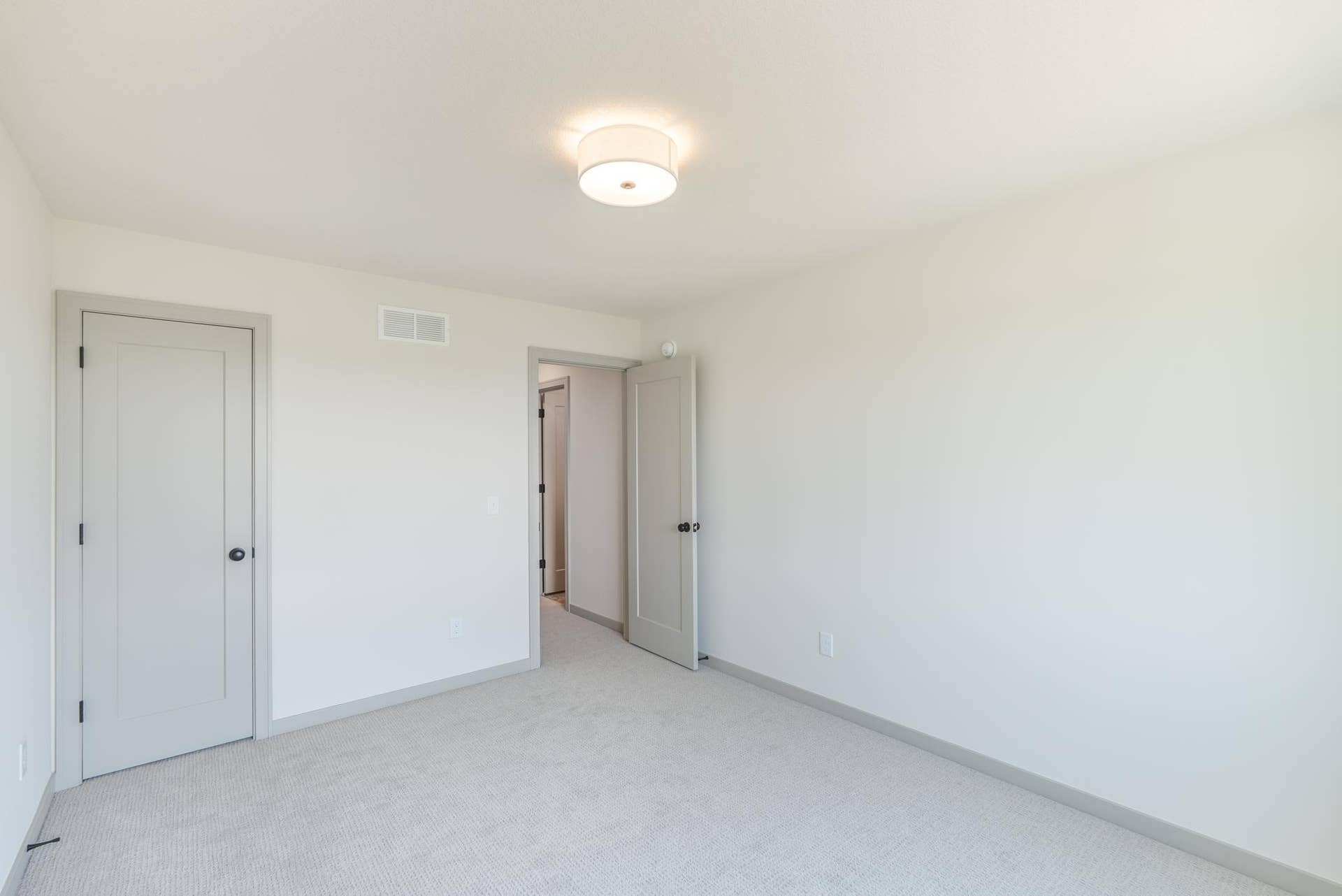 5036 Airlake Draw, Woodbury, MN 55129 DSC02117-Edit.jpg