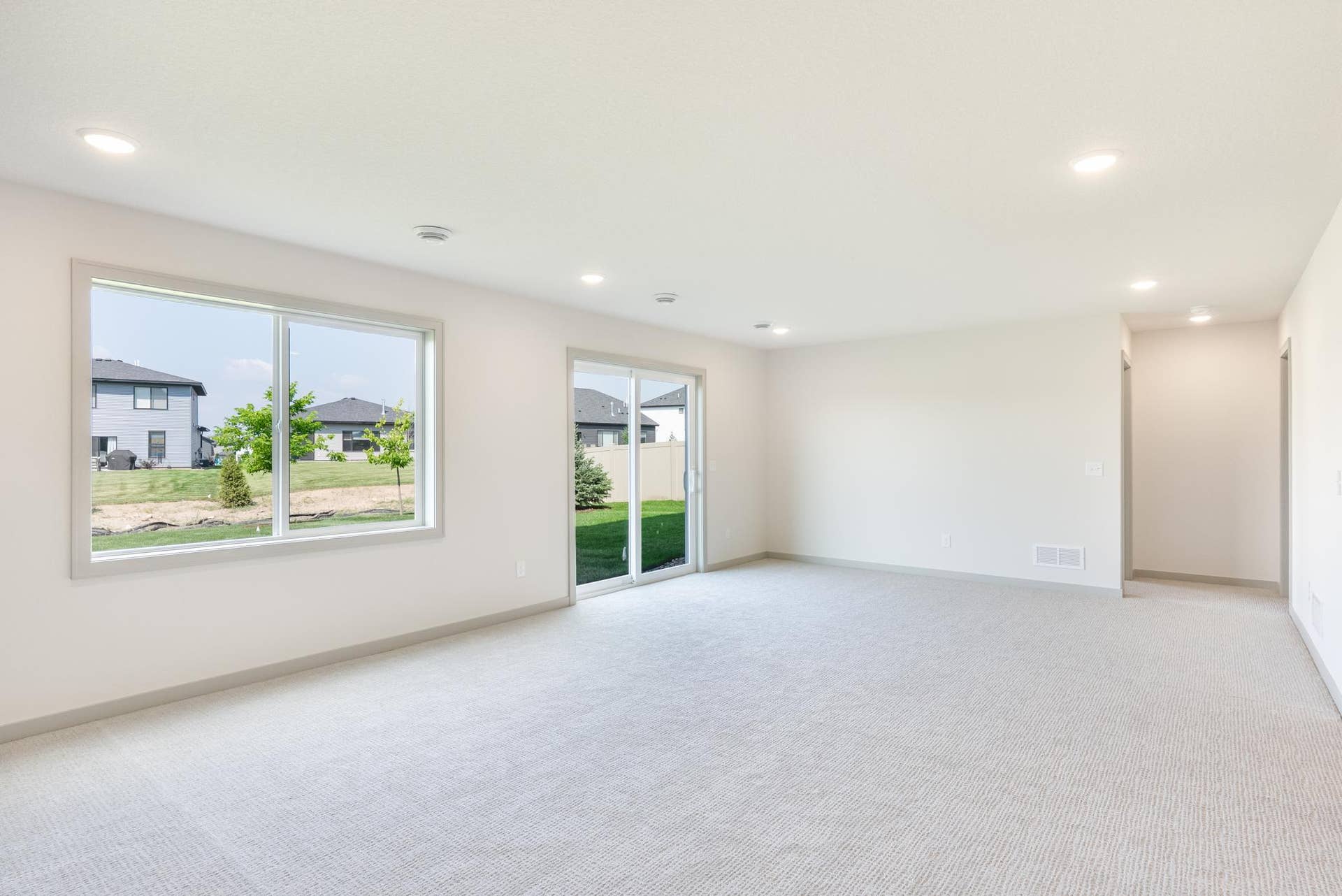 5036 Airlake Draw, Woodbury, MN 55129 DSC02507-Edit.jpg