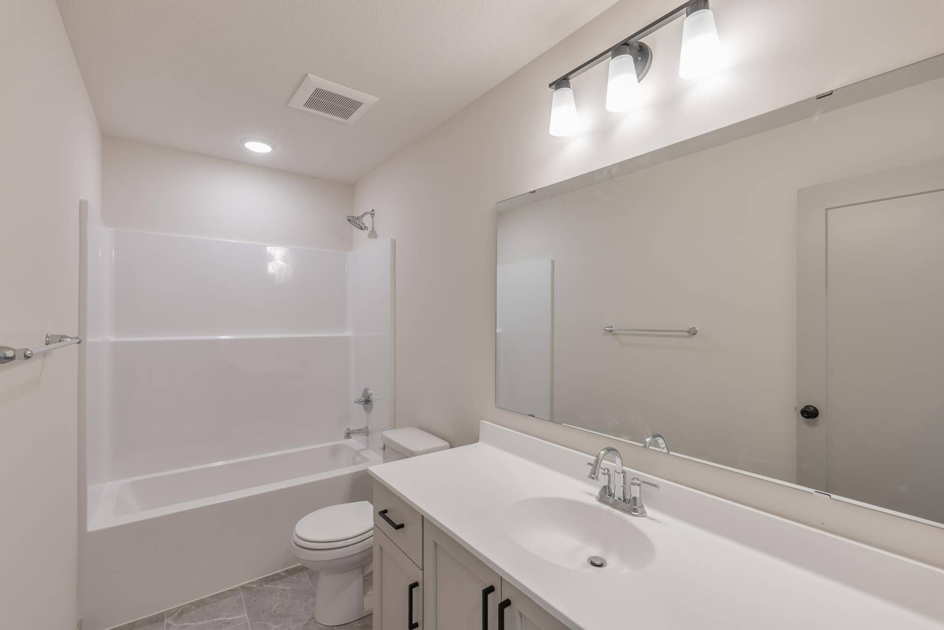 5036 Airlake Draw, Woodbury, MN 55129 DSC02107-Edit.jpg