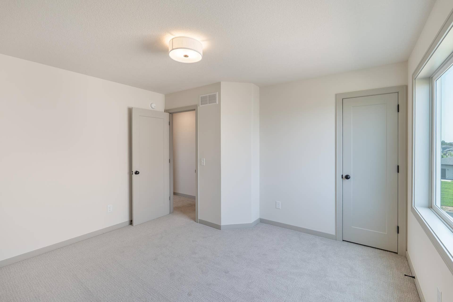 5036 Airlake Draw, Woodbury, MN 55129 DSC02102-Edit.jpg
