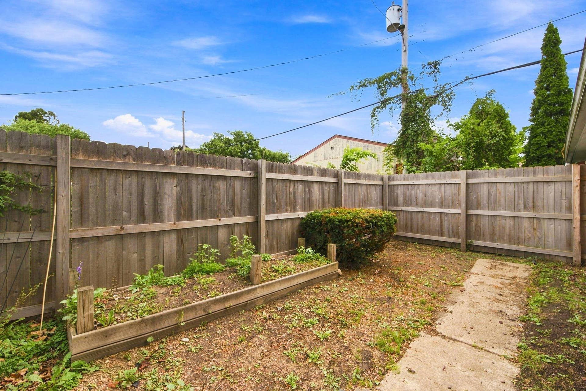 1004 Western Avenue N, 97, Saint Paul, MN 55117 Backyard