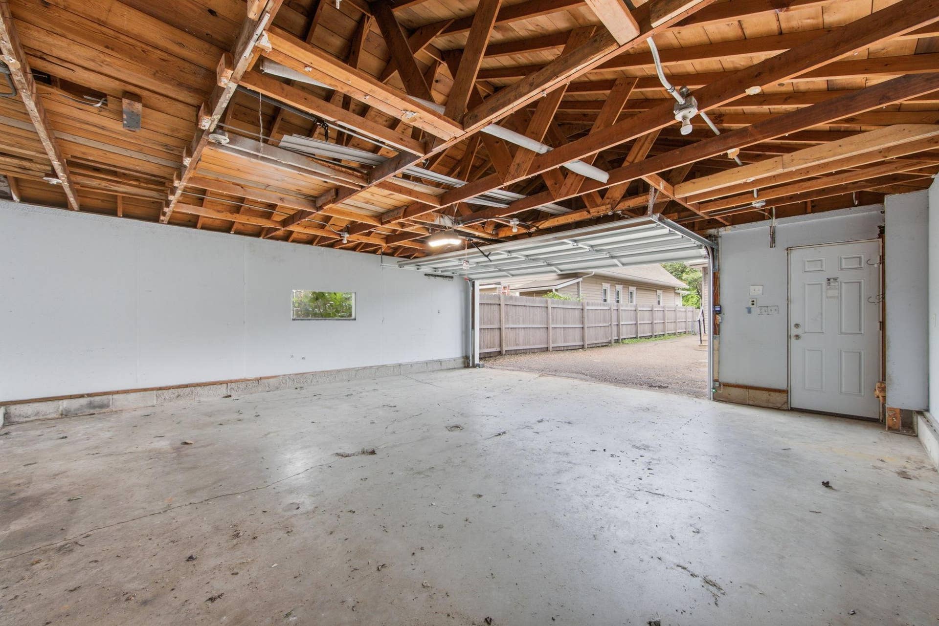 1004 Western Avenue N, 97, Saint Paul, MN 55117 Garage