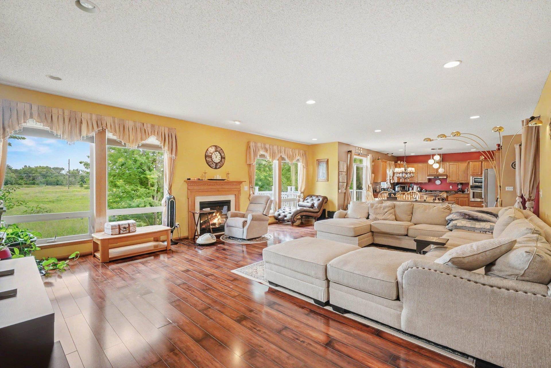 6452 Pheasant Hills Drive, Hugo, MN 55038 6452 Pheasant Hills Drive, Hugo, MN 55038