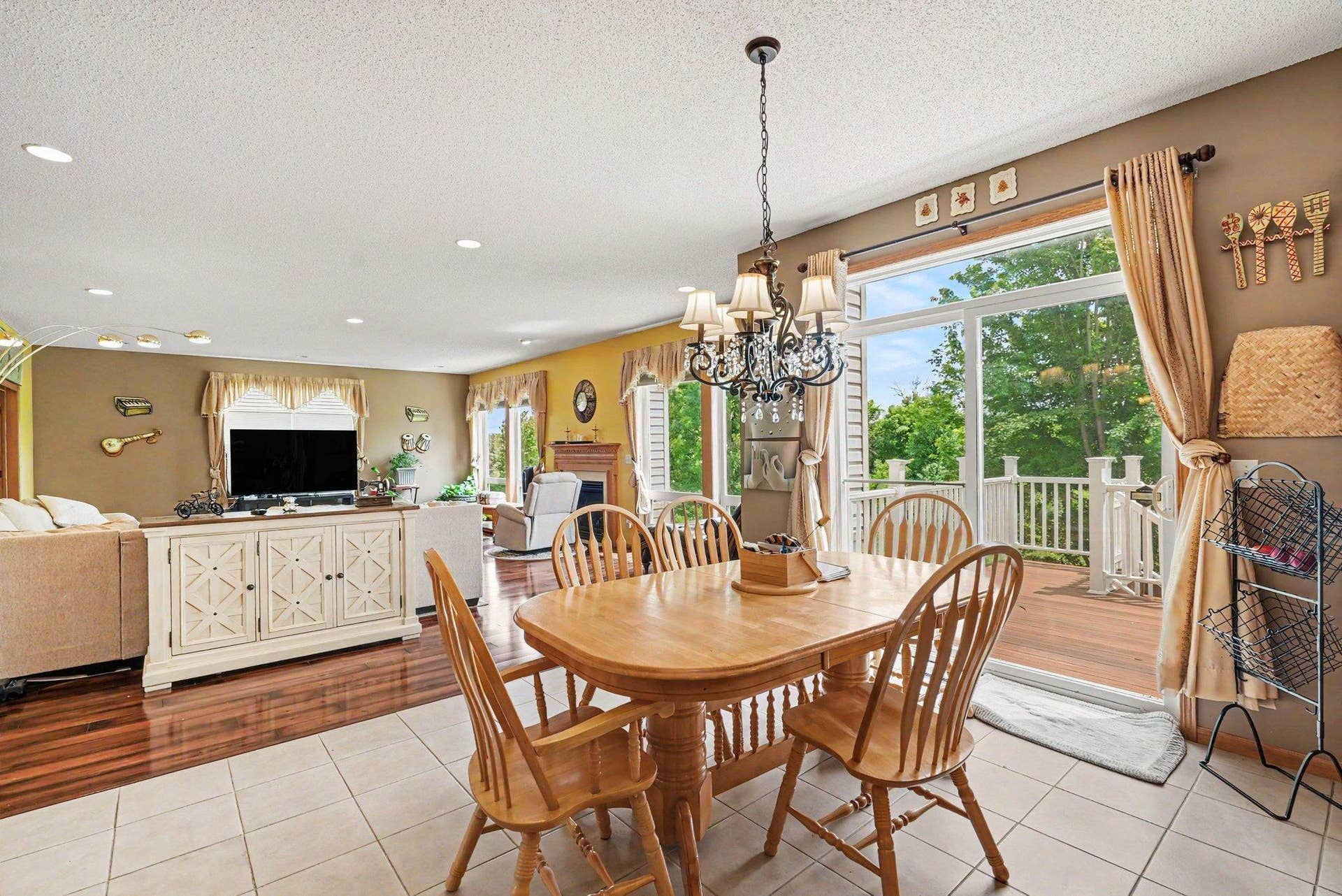 6452 Pheasant Hills Drive, Hugo, MN 55038 6452 Pheasant Hills Drive, Hugo, MN 55038