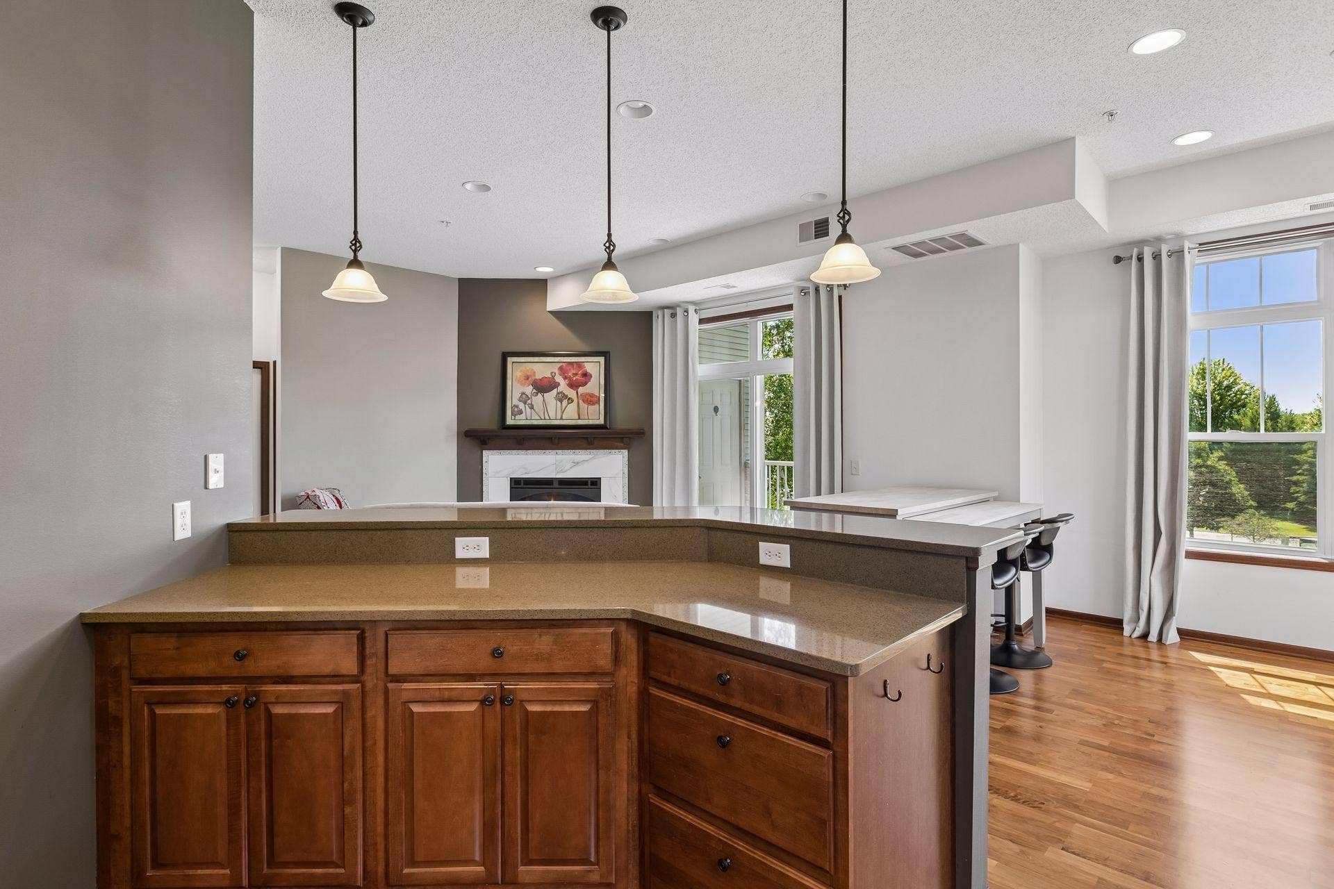 1256 County Road D E, #101, Maplewood, MN 55109