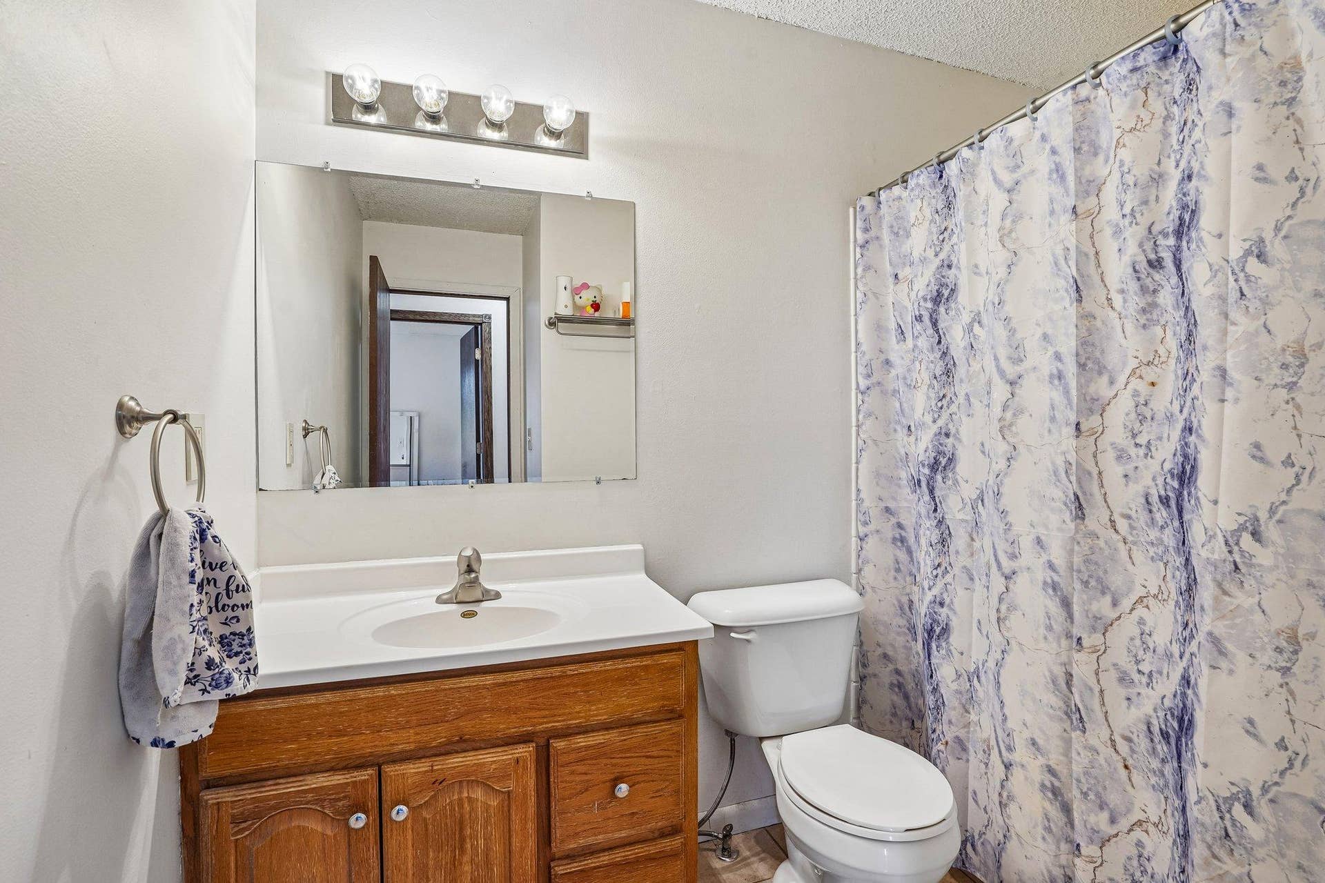 6627 84th Court N, Brooklyn Park, MN 55445 6627 84th Court N, Brooklyn Park, MN 55445