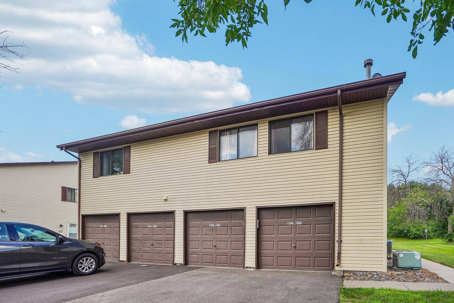 6627 84th Court N, Brooklyn Park, MN 55445 6627 84th Court N, Brooklyn Park, MN 55445