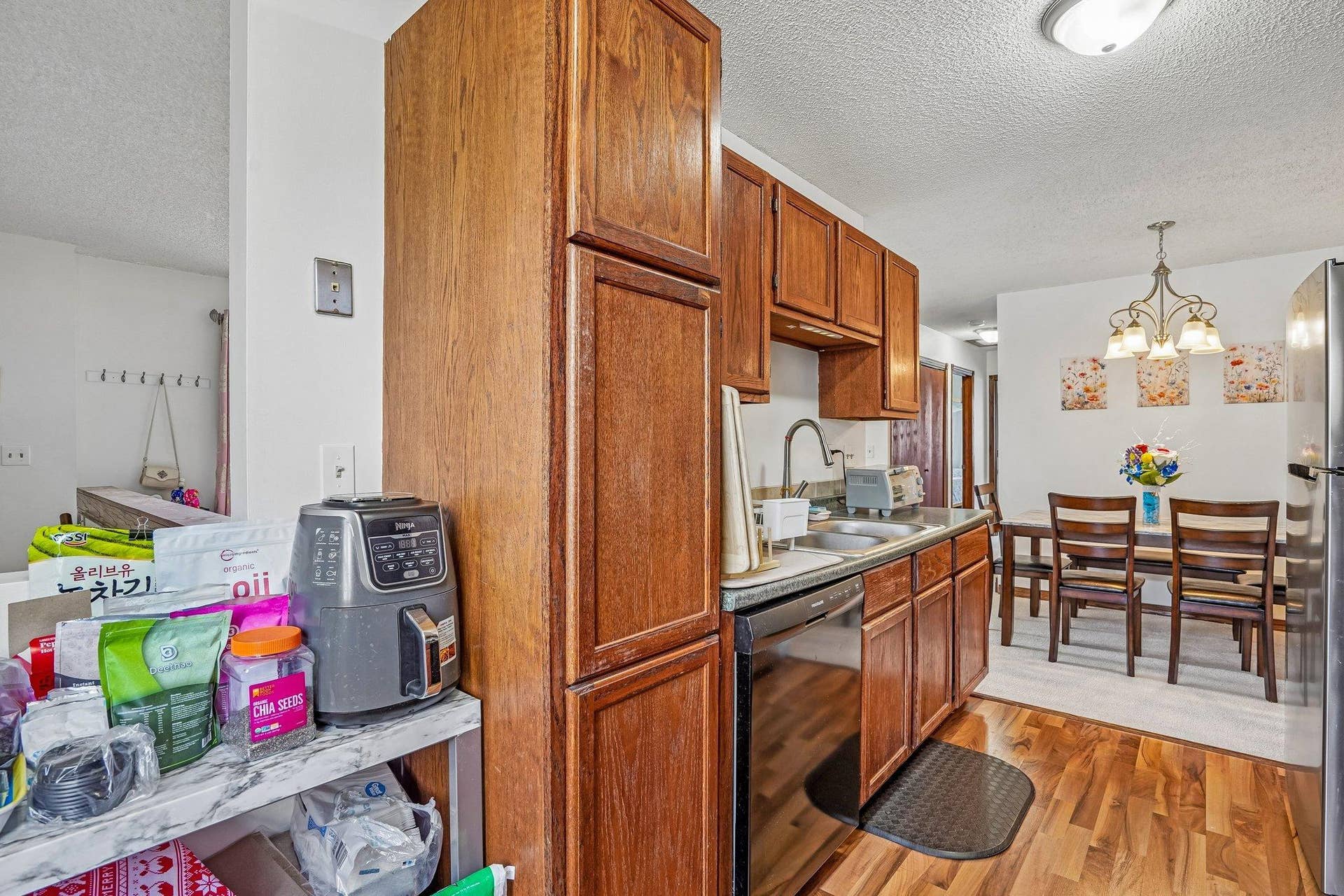 6627 84th Court N, Brooklyn Park, MN 55445 6627 84th Court N, Brooklyn Park, MN 55445