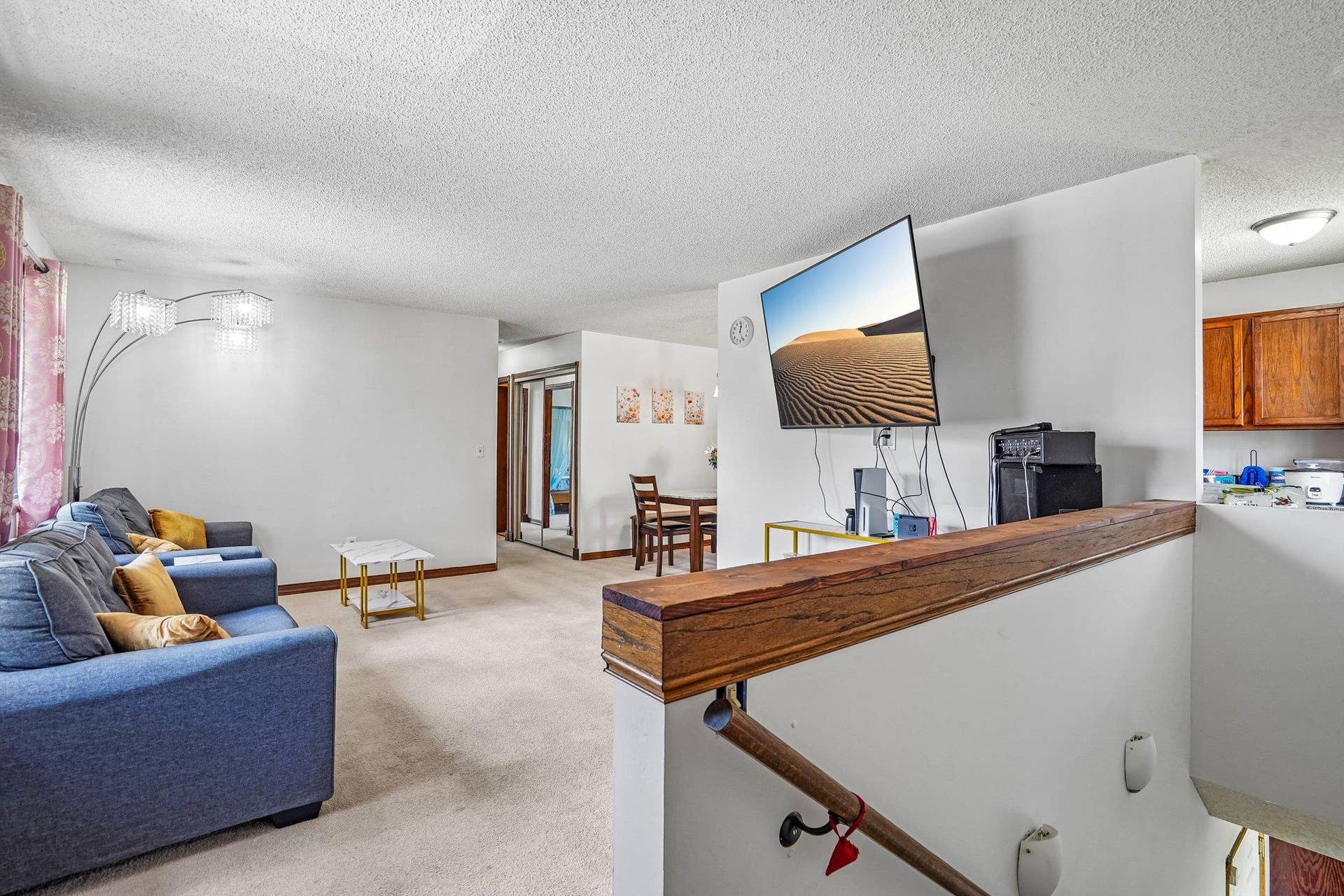 6627 84th Court N, Brooklyn Park, MN 55445 6627 84th Court N, Brooklyn Park, MN 55445