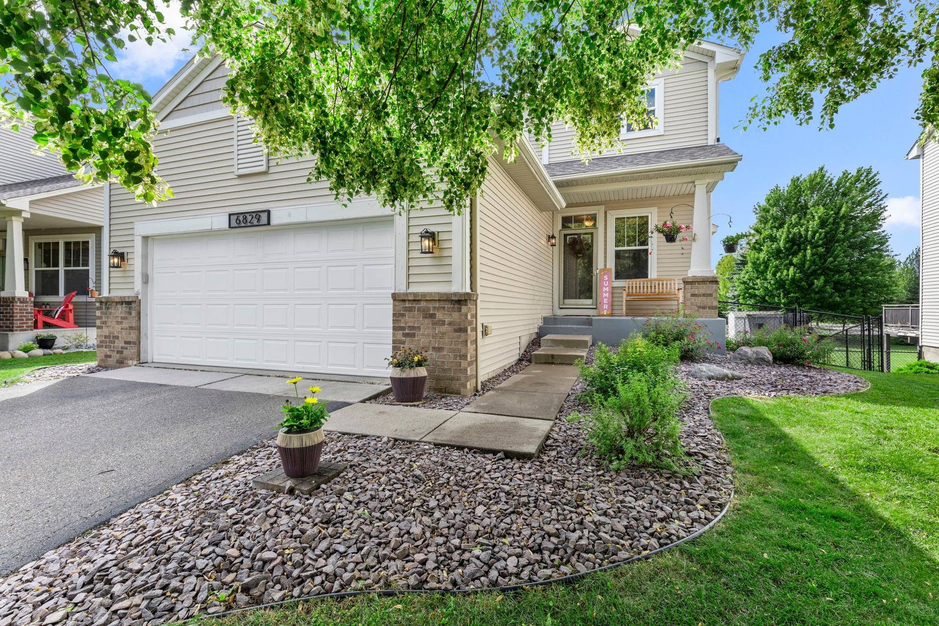 6829 Urbandale Lane N, Maple Grove, MN 55311 10-web-or-mls-6829 Urbandale Ln N-9.jpg