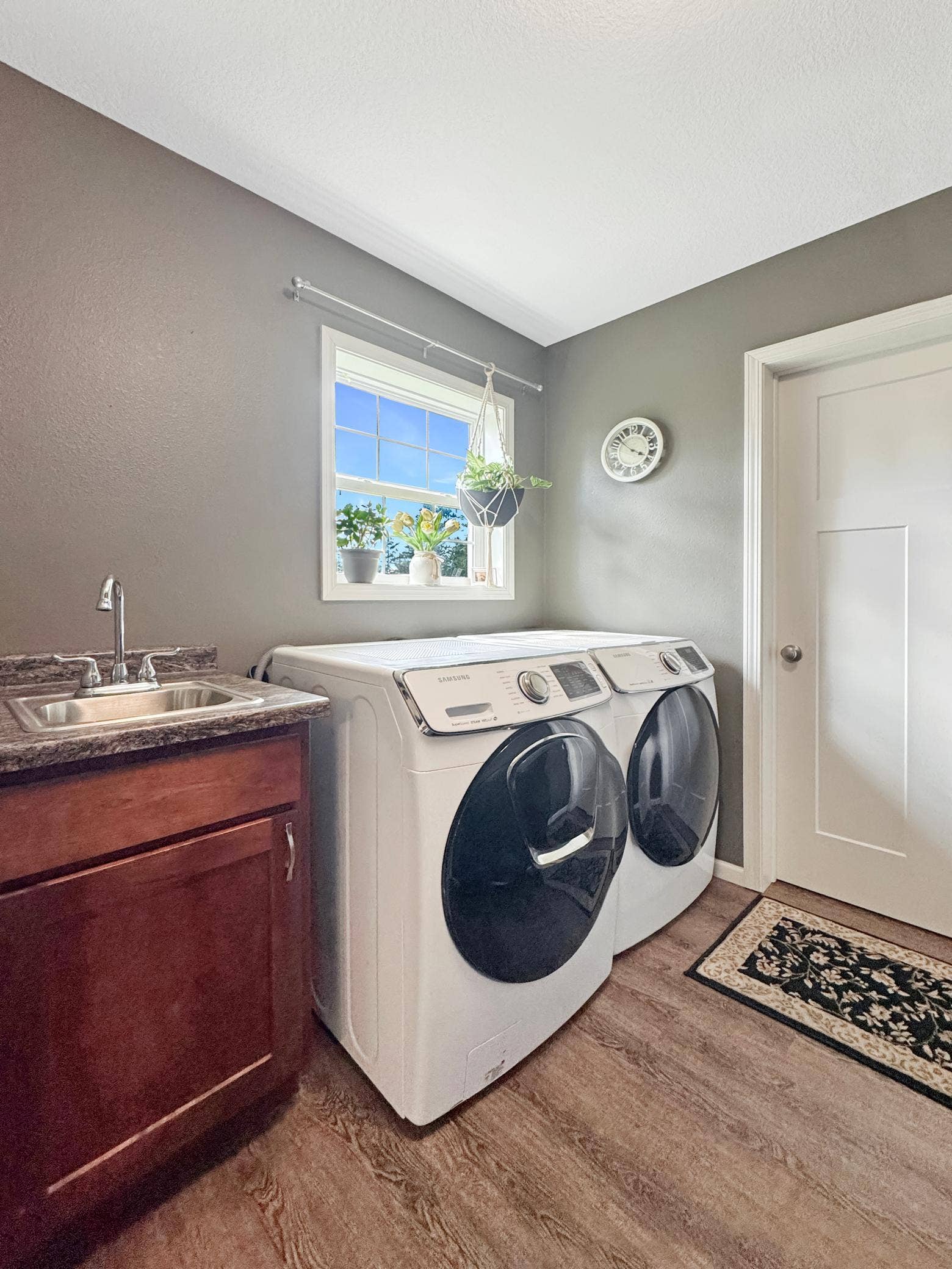 8035 Moidore Drive NW, Bemidji, MN 56601 Laundry