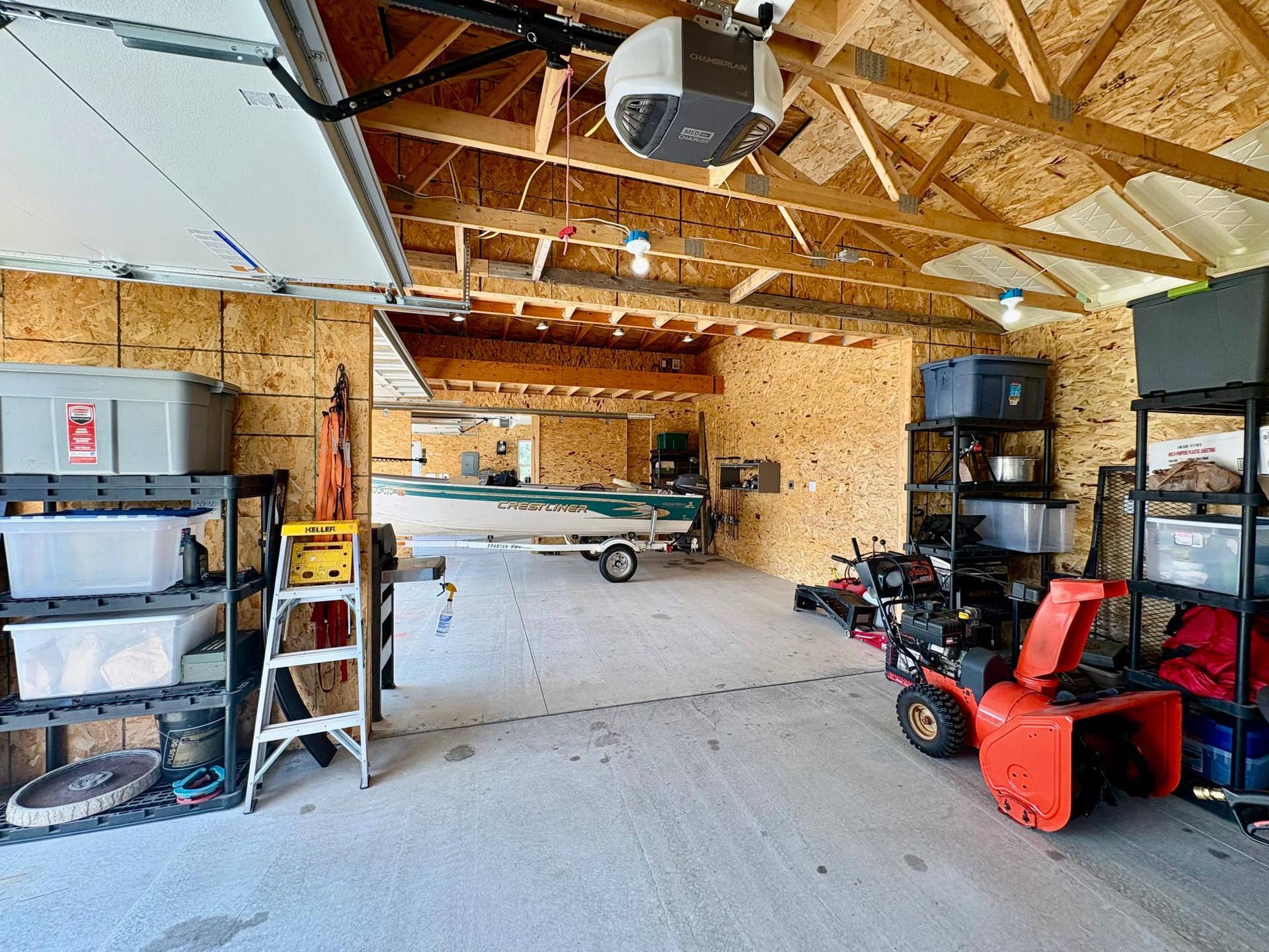 8035 Moidore Drive NW, Bemidji, MN 56601 Garage interior