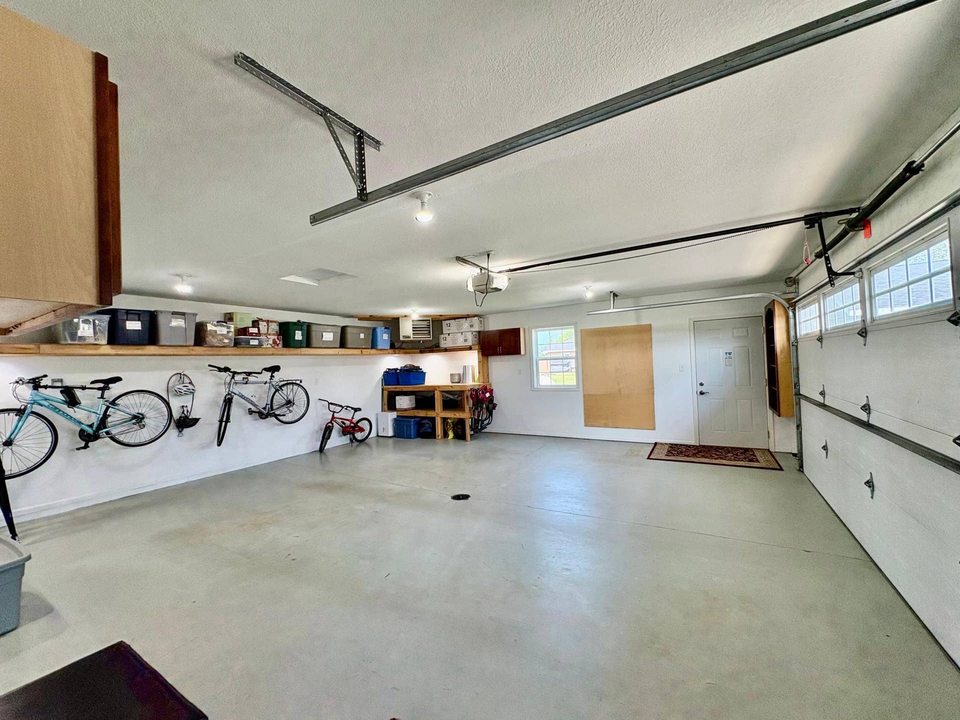 8035 Moidore Drive NW, Bemidji, MN 56601 Garage interior