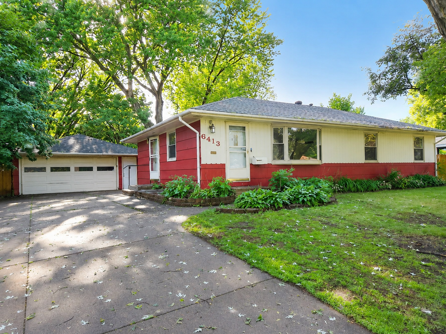 6413 Toledo Avenue N, Brooklyn Center, MN 55429 Front Image.png