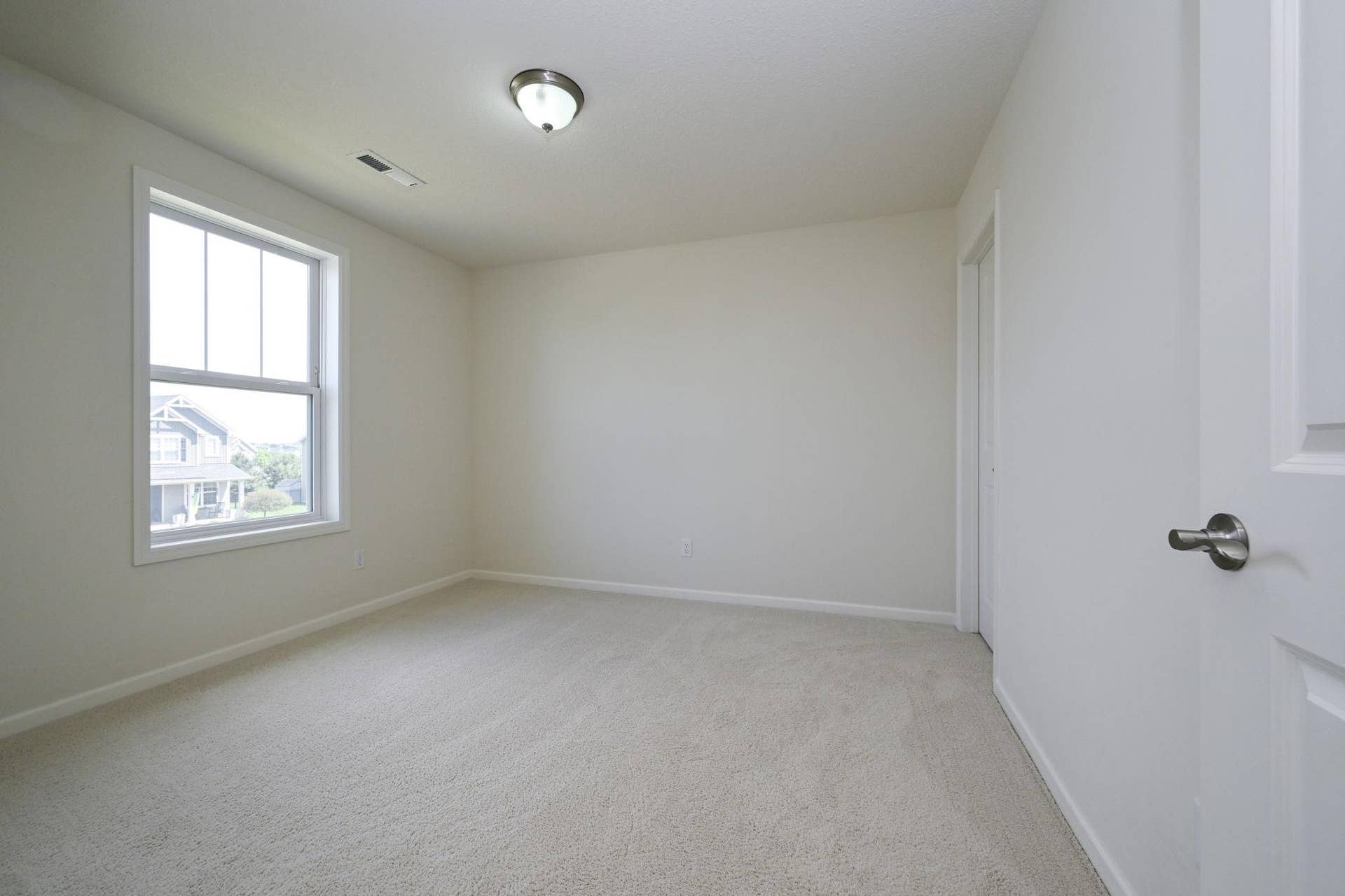 9343 Compass Pointe Road, Woodbury, MN 55129 9343 Compass Pointe Road, Woodbury, MN 55129