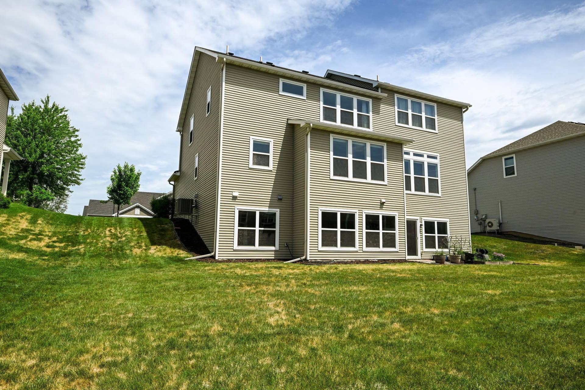 9343 Compass Pointe Road, Woodbury, MN 55129 9343 Compass Pointe Road, Woodbury, MN 55129