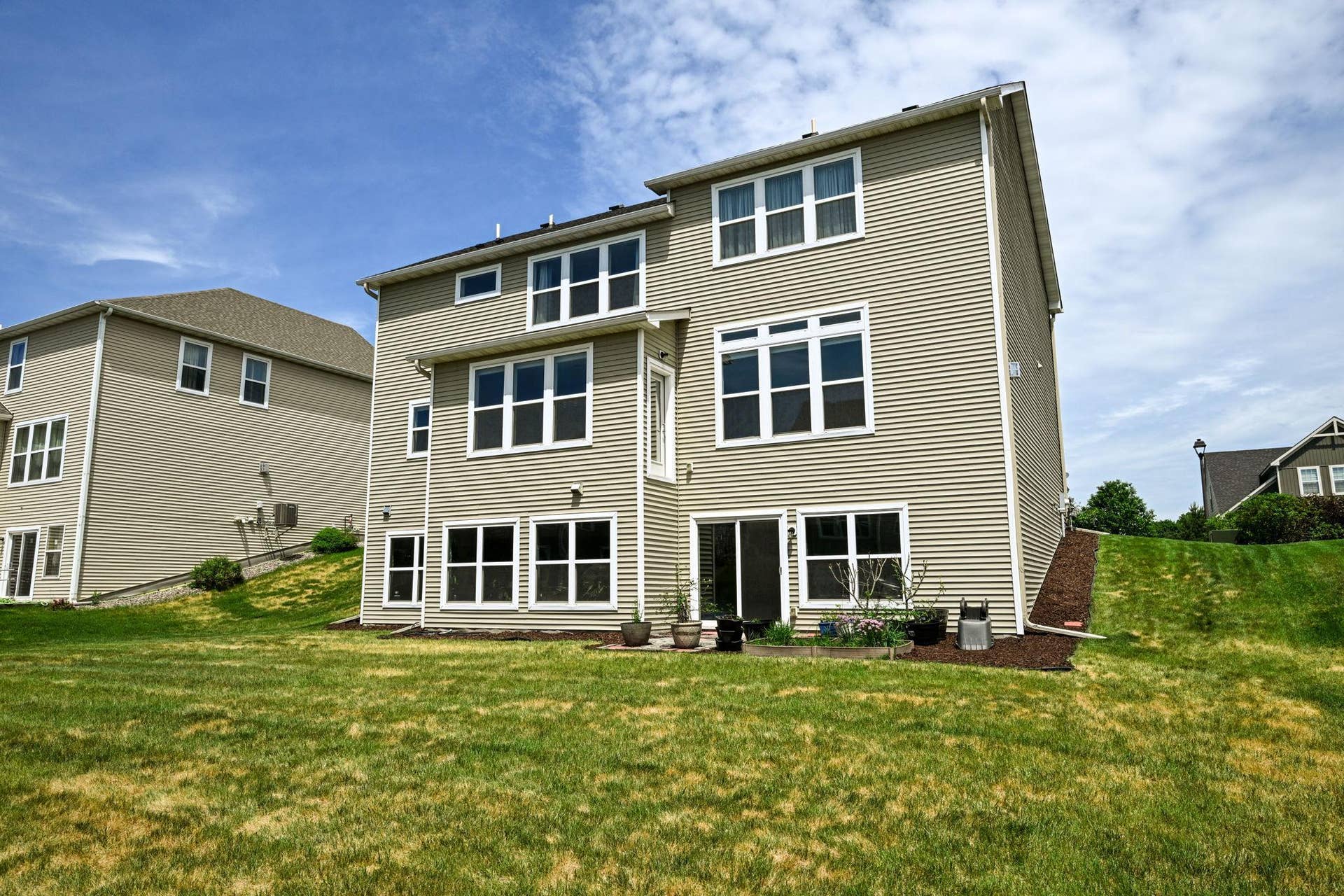 9343 Compass Pointe Road, Woodbury, MN 55129 9343 Compass Pointe Road, Woodbury, MN 55129