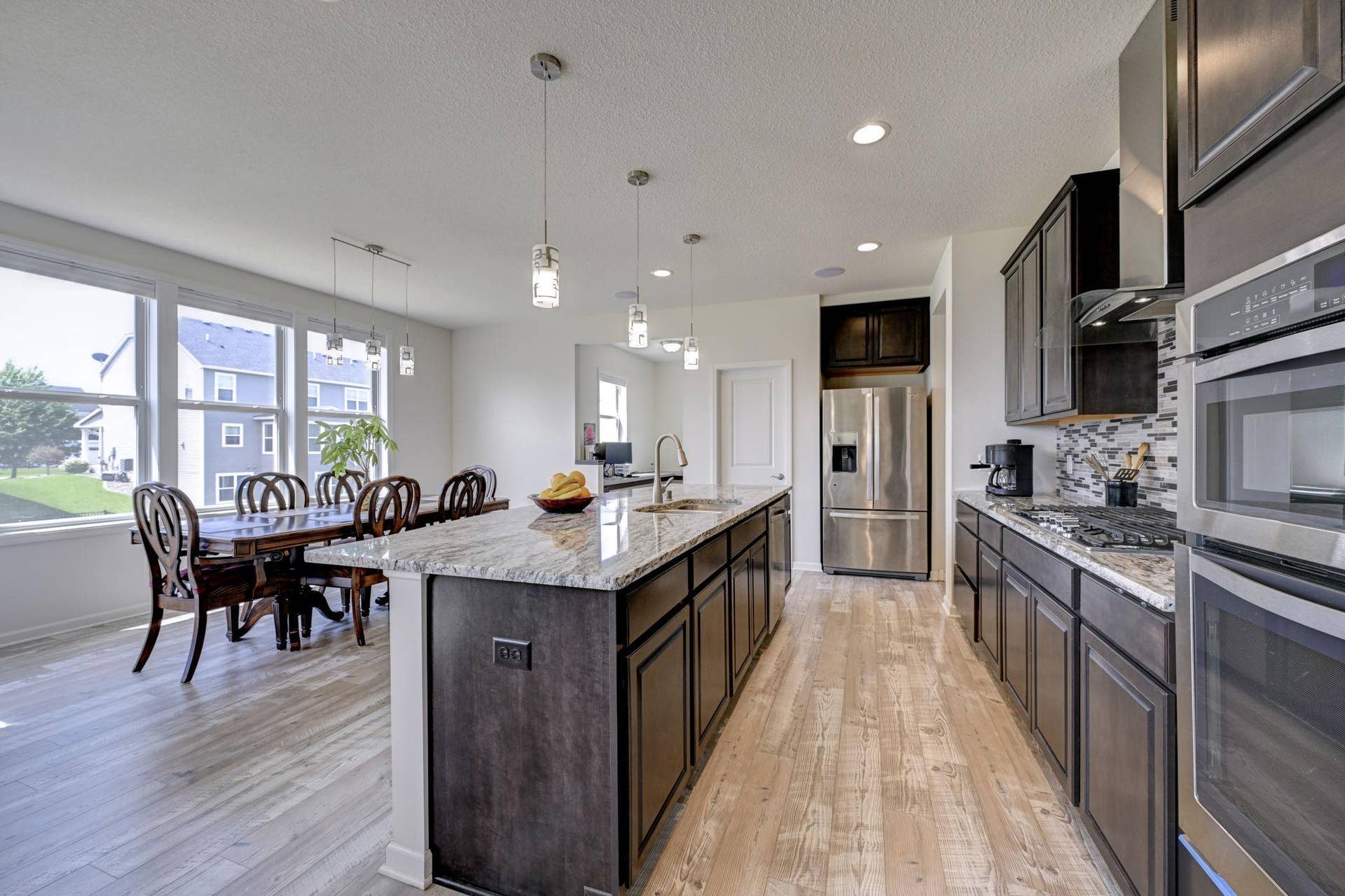 9343 Compass Pointe Road, Woodbury, MN 55129 9343 Compass Pointe Road, Woodbury, MN 55129