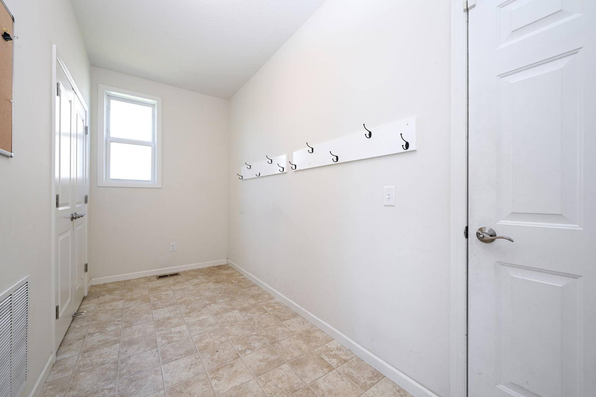 9343 Compass Pointe Road, Woodbury, MN 55129 9343 Compass Pointe Road, Woodbury, MN 55129