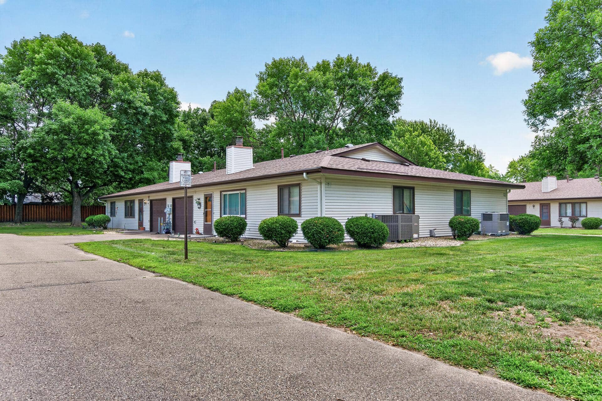 7819 85th Court N, Brooklyn Park, MN 55445 04_7819_85th4_mls.jpg