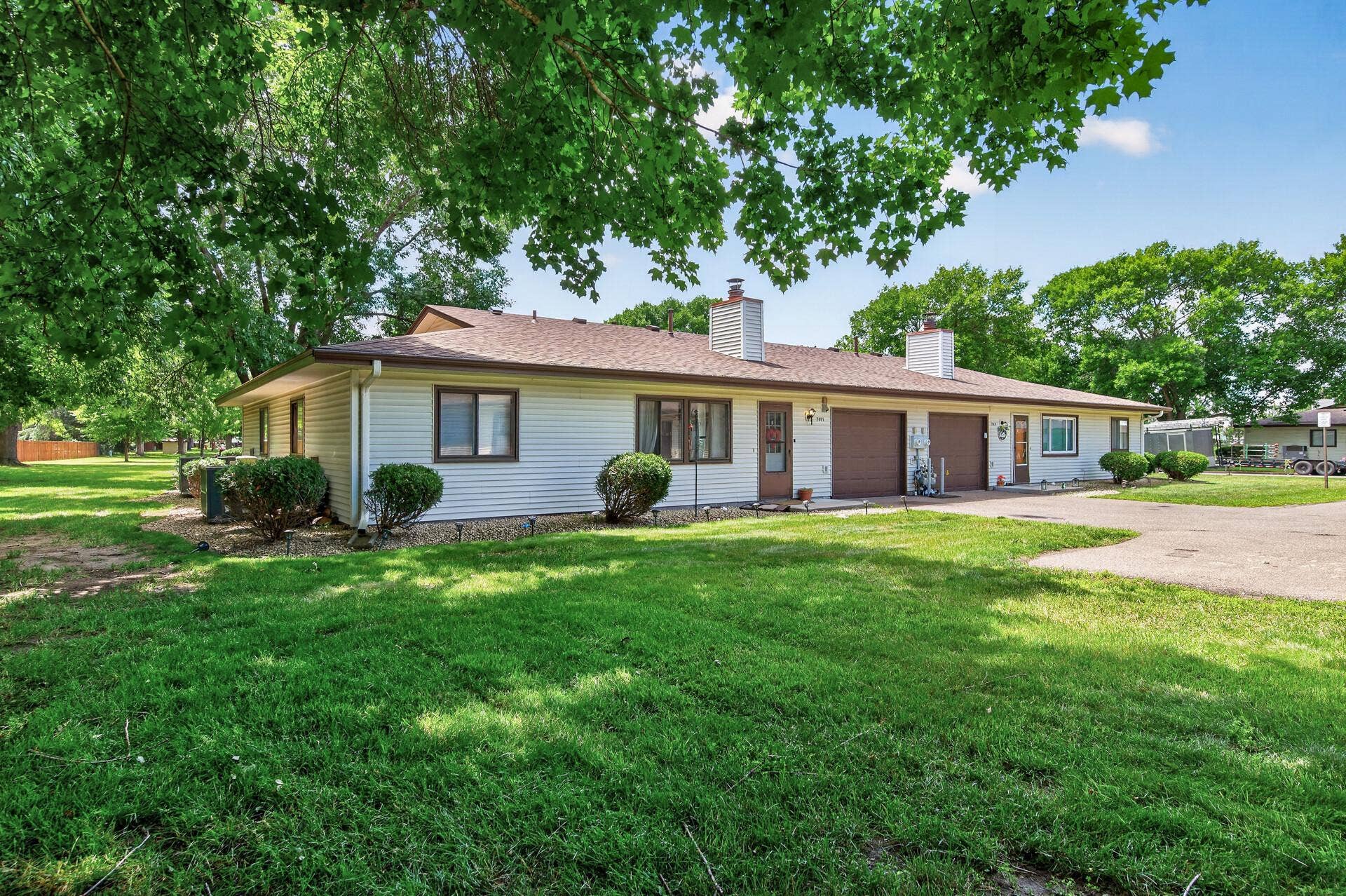 7819 85th Court N, Brooklyn Park, MN 55445 02_7819_85th2_mls.jpg