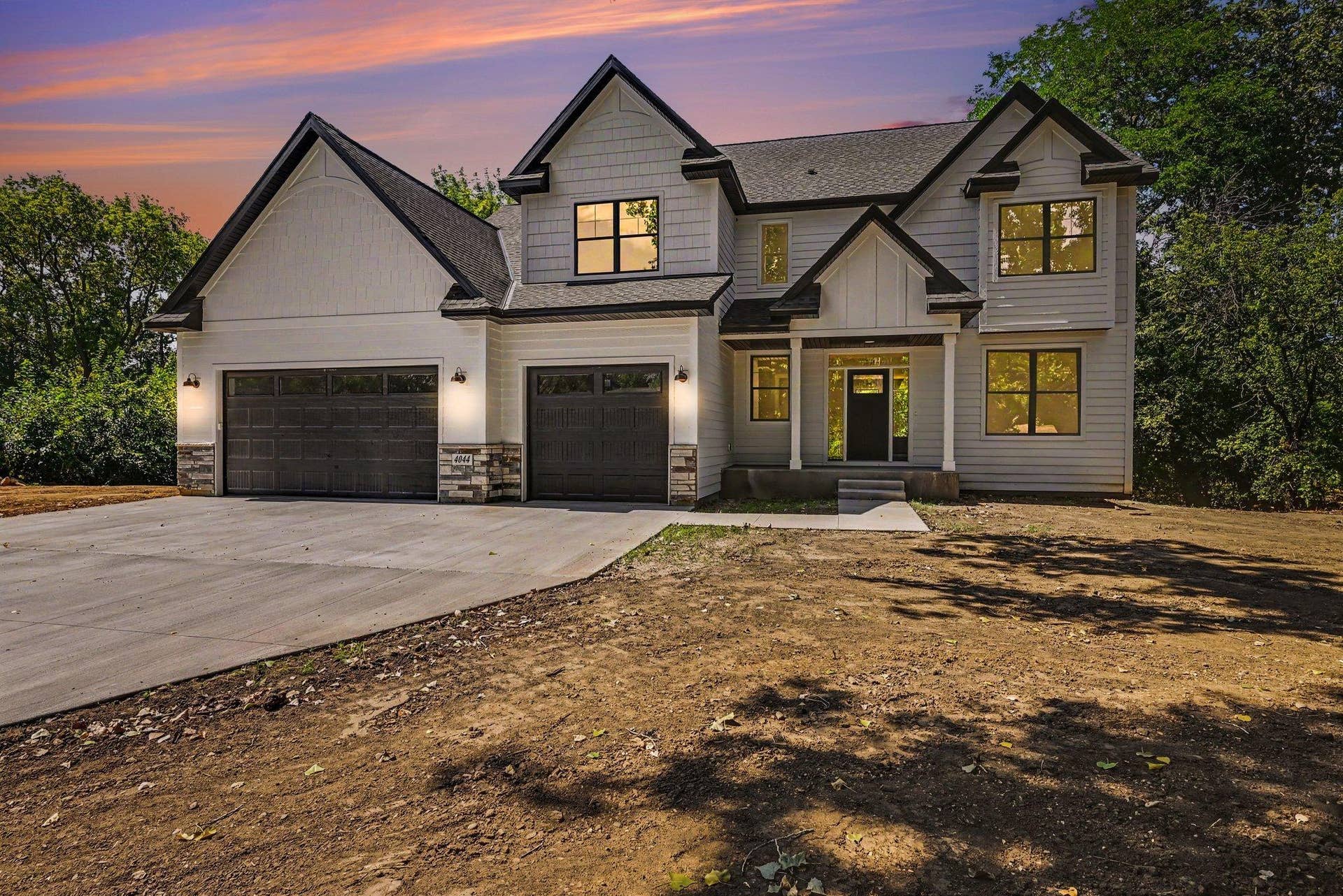 4044 Merriam Road, Minnetonka, MN 55305 Front