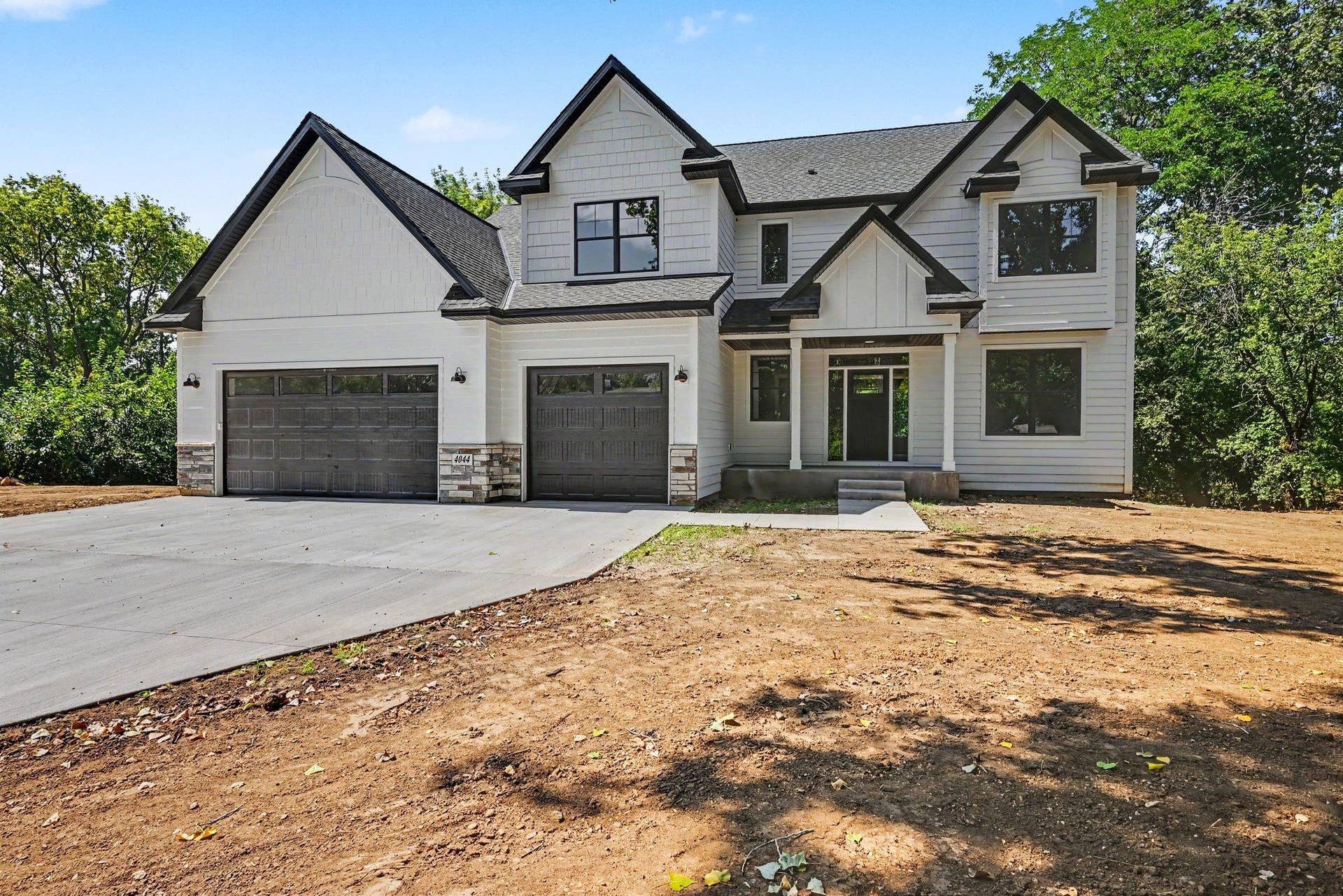 4044 Merriam Road, Minnetonka, MN 55305 Front