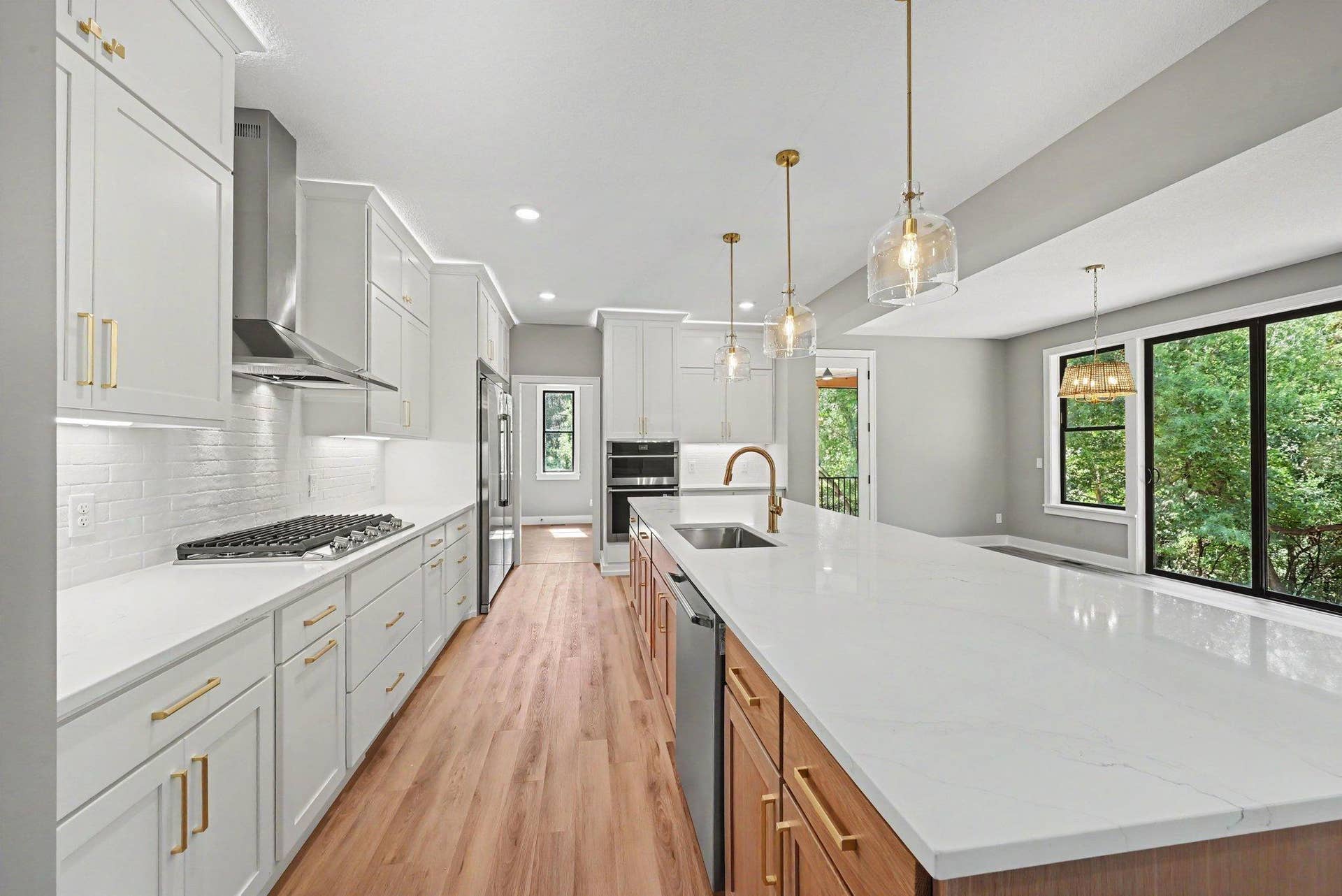 4044 Merriam Road, Minnetonka, MN 55305 013_file_7330.jpg