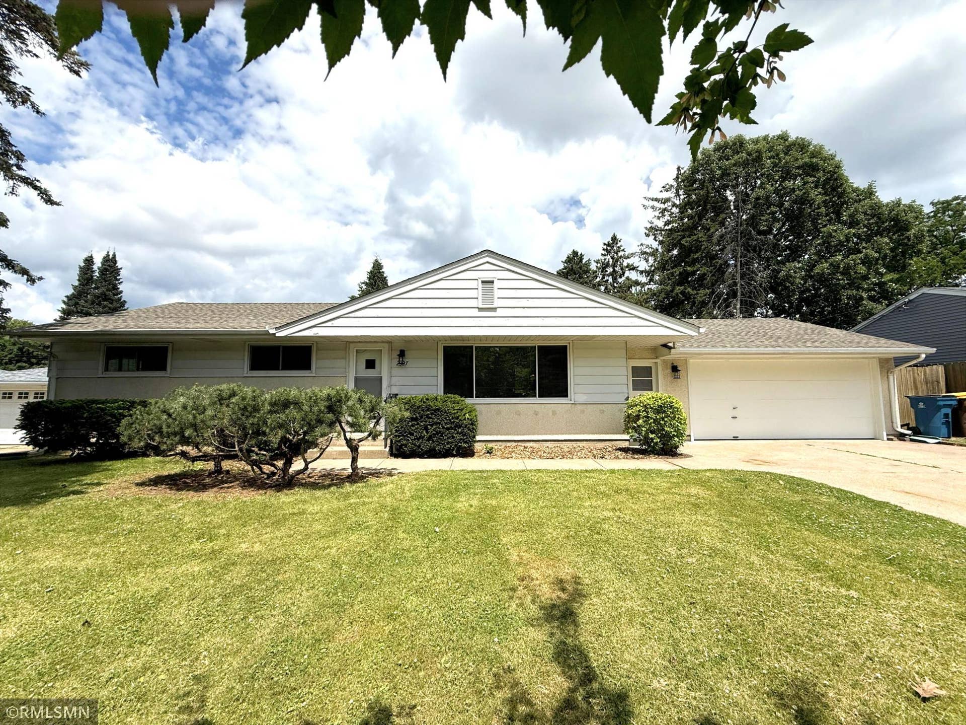 2327 Mayfair Avenue, White Bear Lake, MN 55110 IMG_4639.JPG