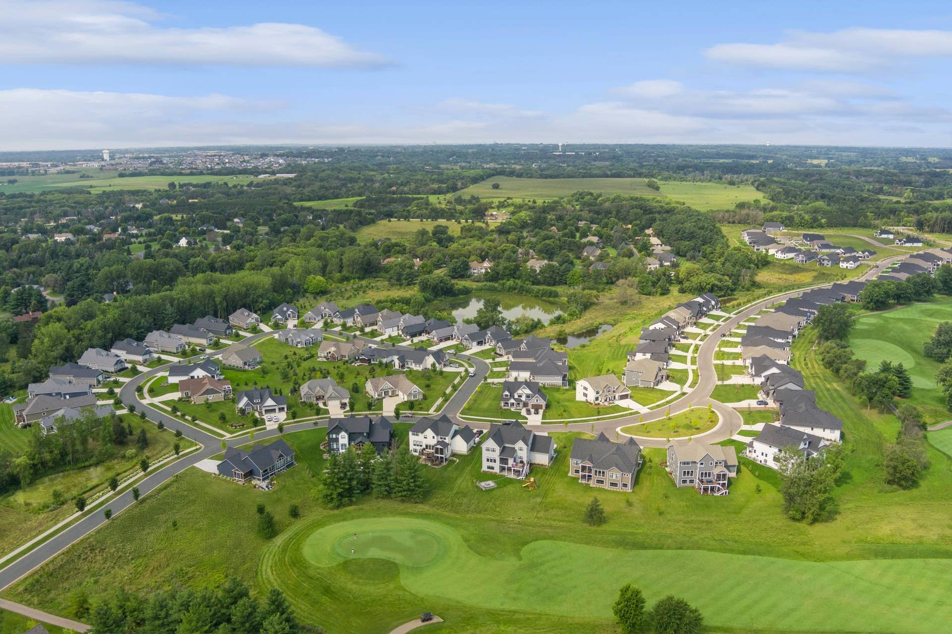 1848 Royal Boulevard N, Lake Elmo, MN 55042 Welcome to Royal Club!