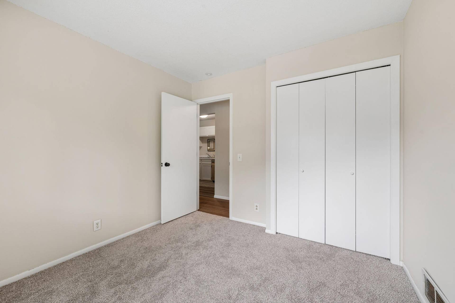 10731 Aquila Avenue S, Bloomington, MN 55438 10731 Aquila Avenue S, Bloomington, MN 55438