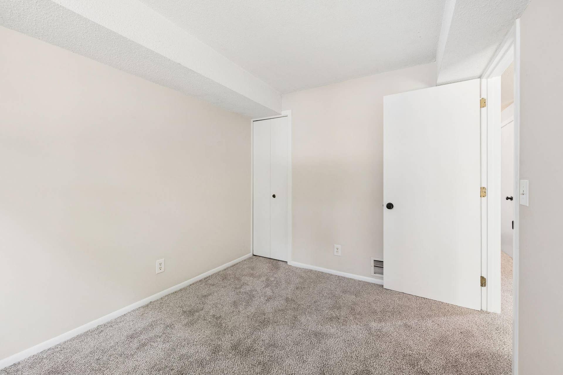 10731 Aquila Avenue S, Bloomington, MN 55438 10731 Aquila Avenue S, Bloomington, MN 55438