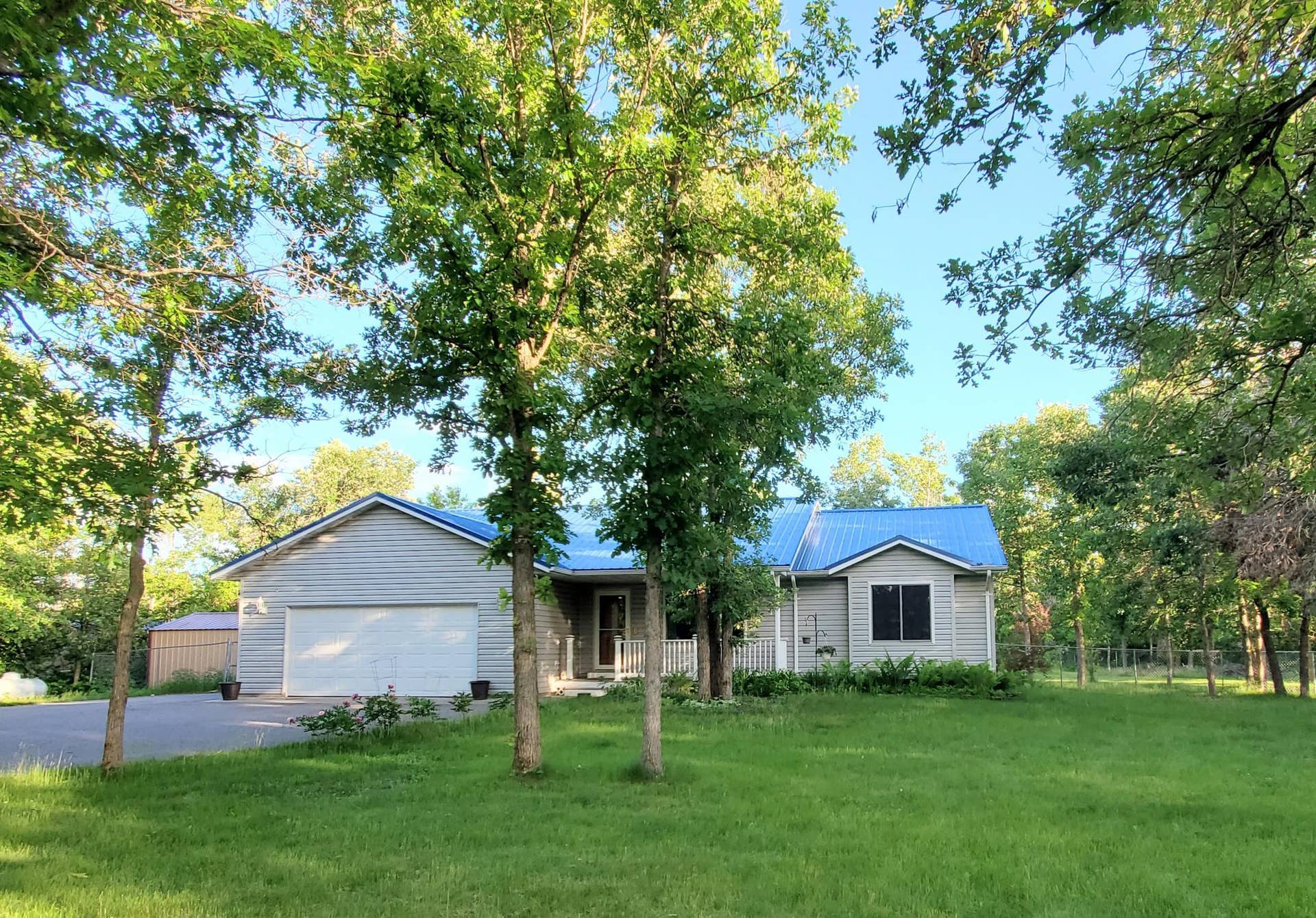 5786 Midvalley Lane NW, Bemidji, MN 56601 Welcome Home!