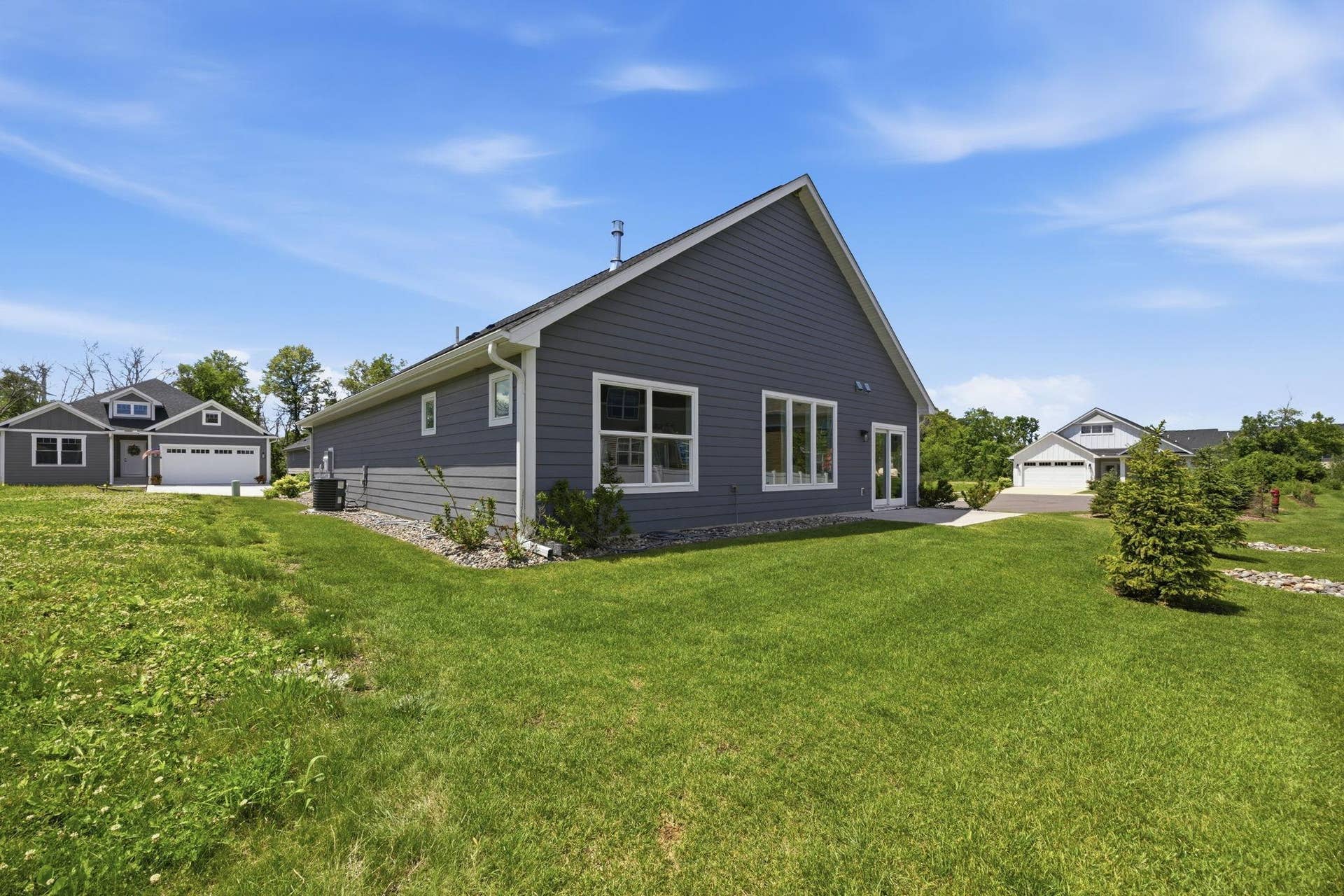 13810 102nd Court N, Maple Grove, MN 55369 13810 102nd Court N, Maple Grove, MN 55369