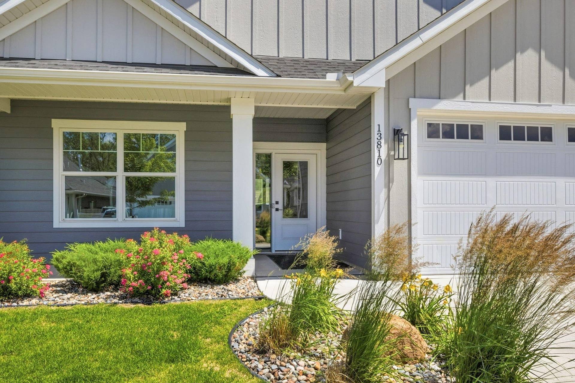 13810 102nd Court N, Maple Grove, MN 55369 13810 102nd Court N, Maple Grove, MN 55369