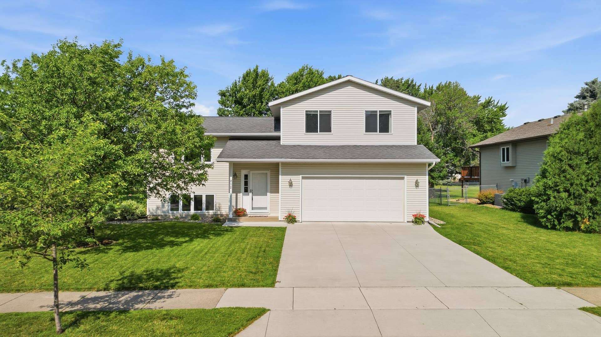 212 Glen Ellen Drive, Mankato, MN 56001 DJI_0385.jpg