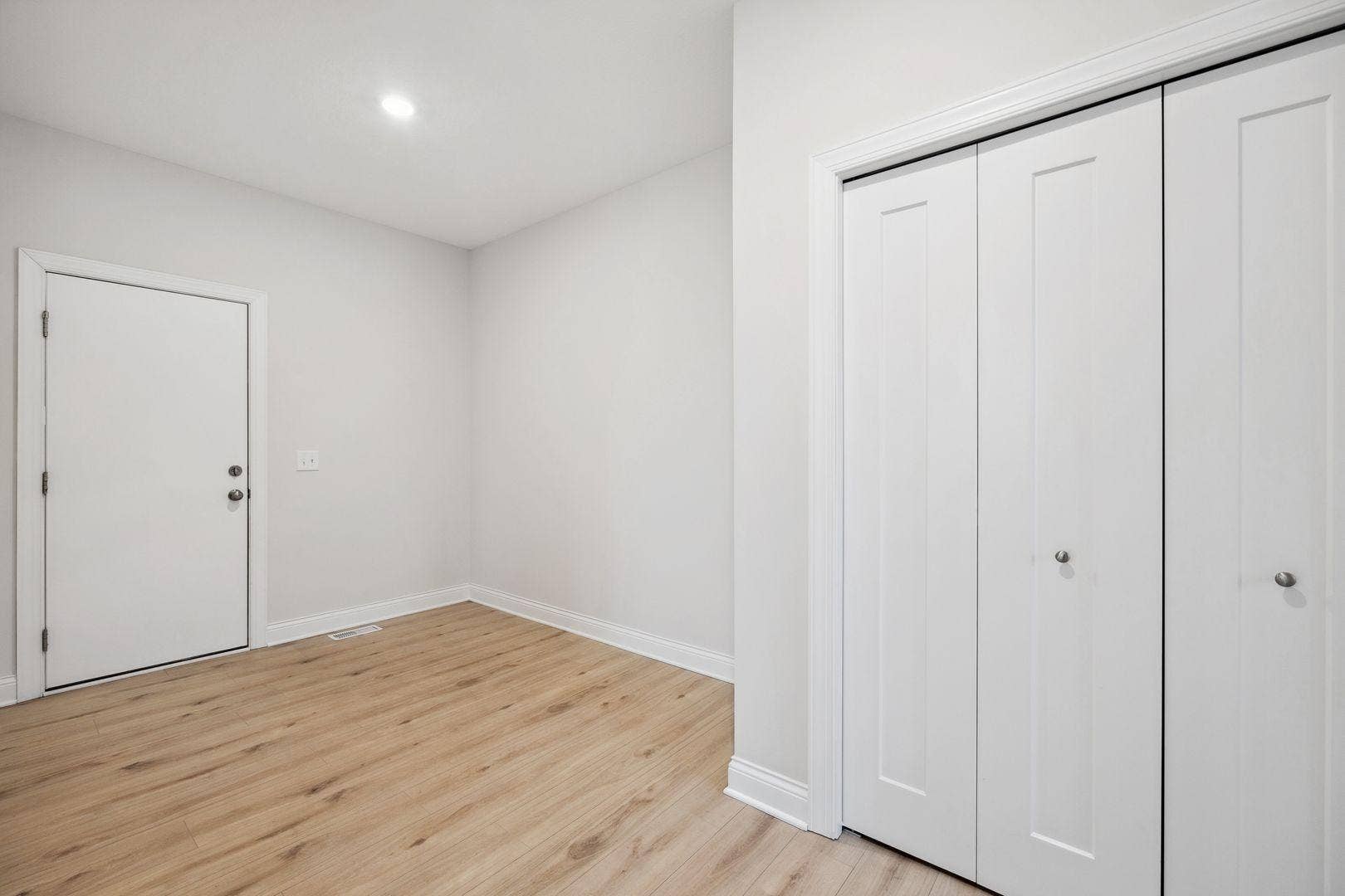 10268 Arrowwood Path, Woodbury, MN 55129 20.jpg