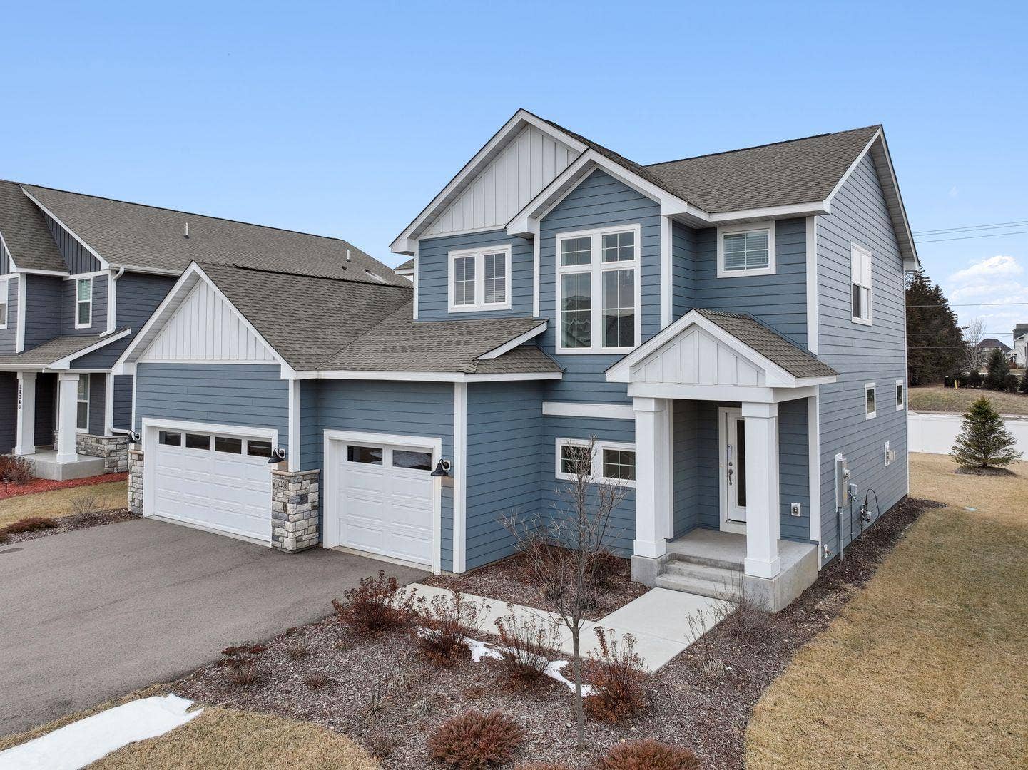 10268 Arrowwood Path, Woodbury, MN 55129 03.jpg